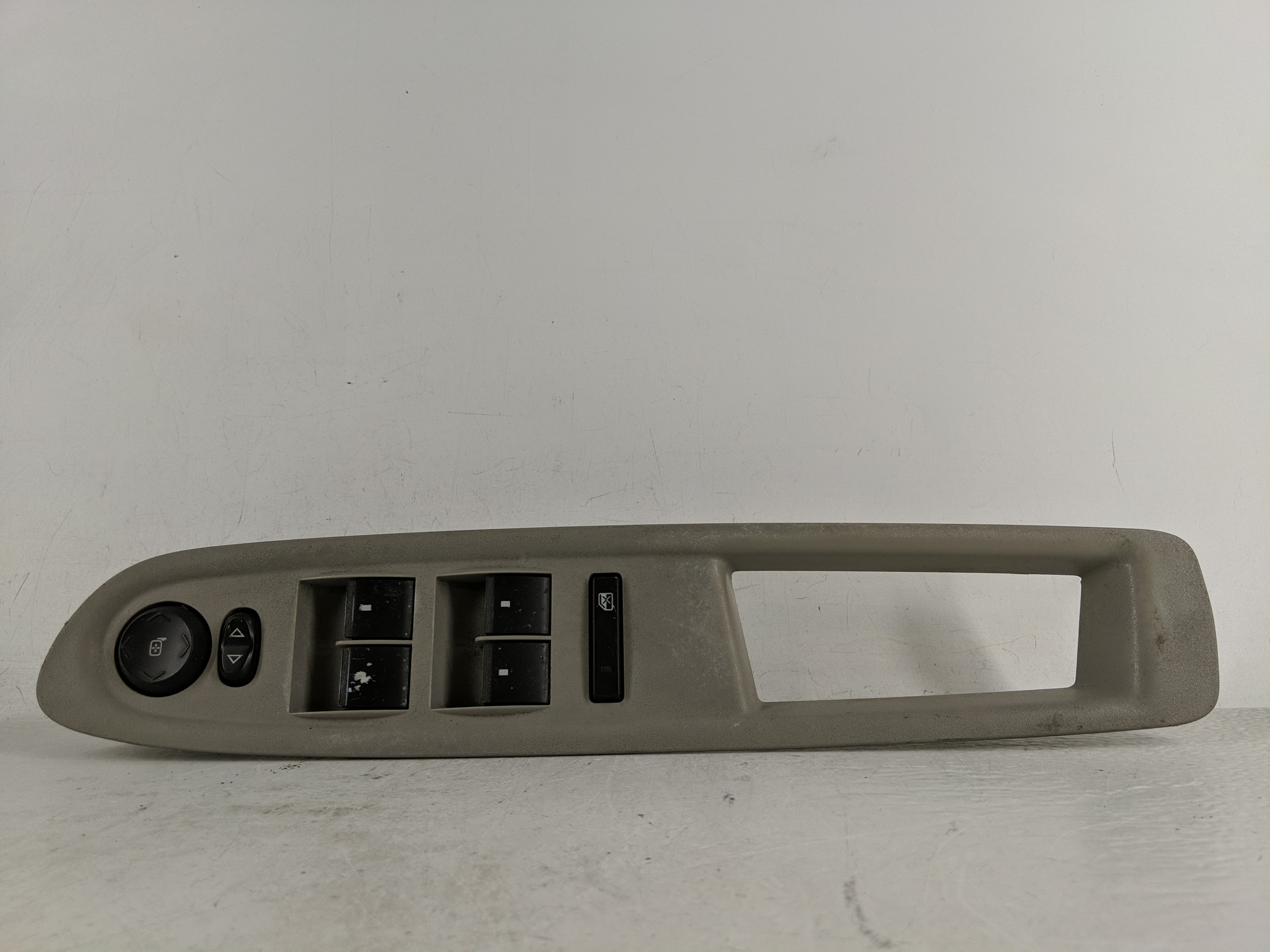 Picture of 2016 Chevrolet Traverse Driver Left Door Master Power Window Switch 1165140