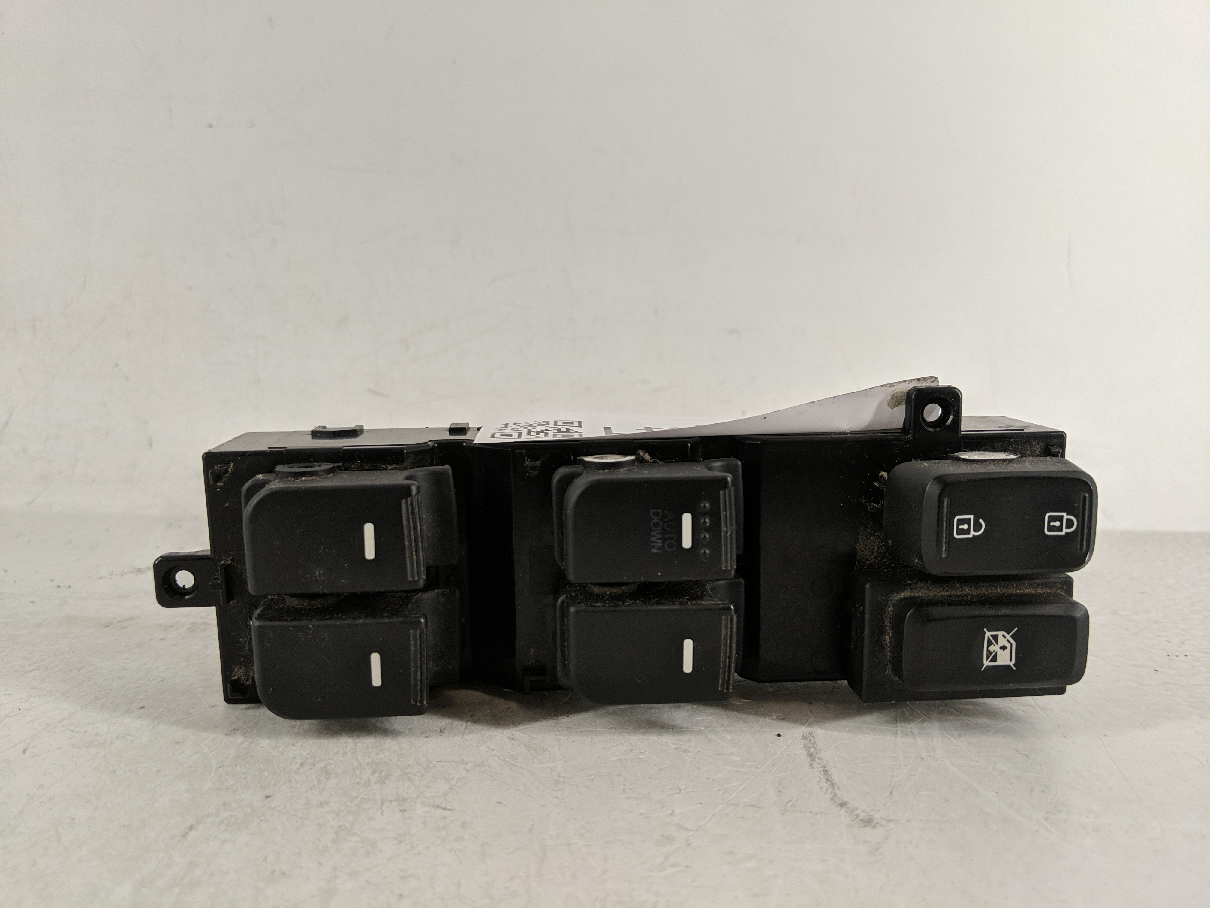 2014-2015 Kia Optima Driver Left Door Master Power Window Switch 1165141 - Oemusedautoparts1.com