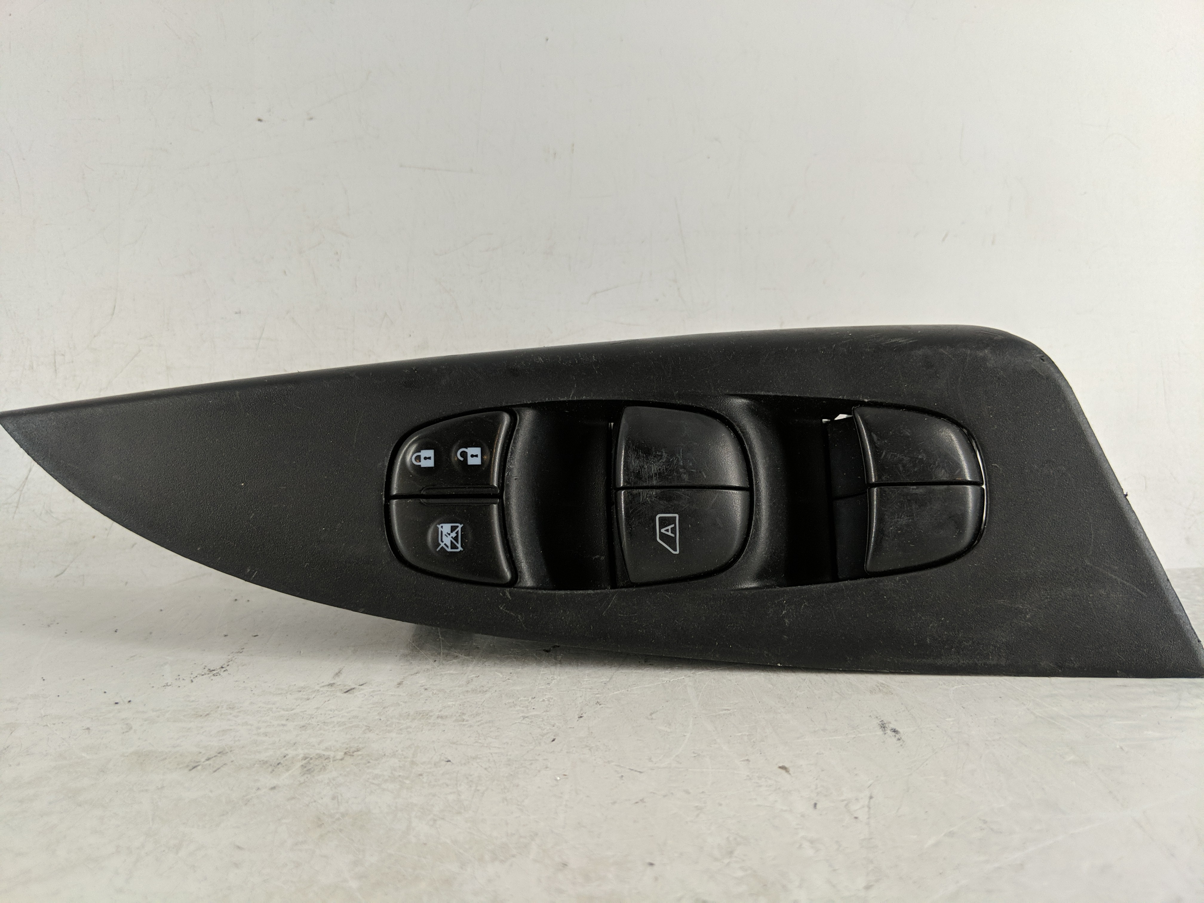 2013-2019 Nissan Sentra Driver Left Door Master Power Window Switch 1165143 - Oemusedautoparts1.com