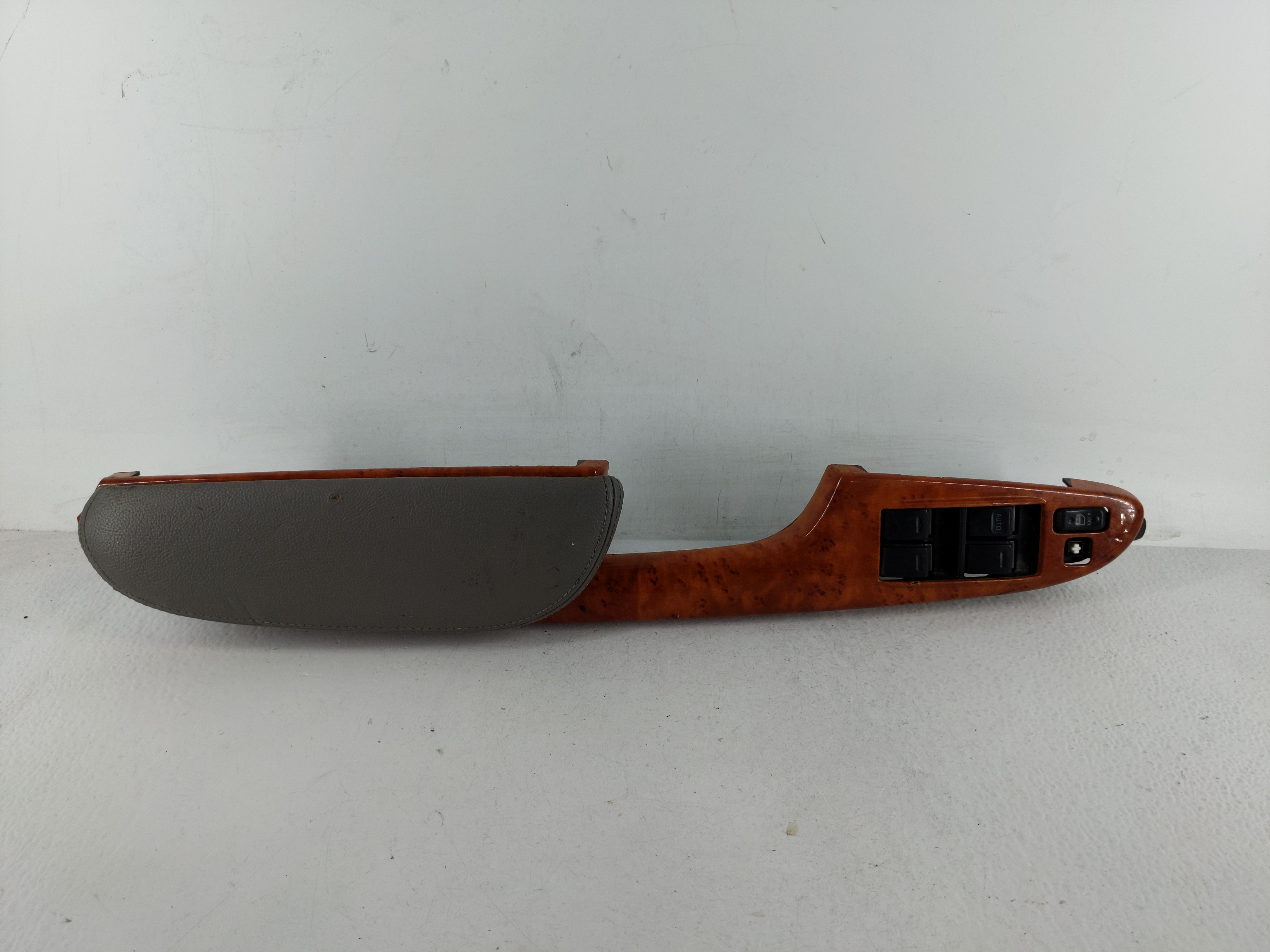 2004-2010 Toyota Sienna Driver Left Door Master Power Window Switch 1165155 - Oemusedautoparts1.com