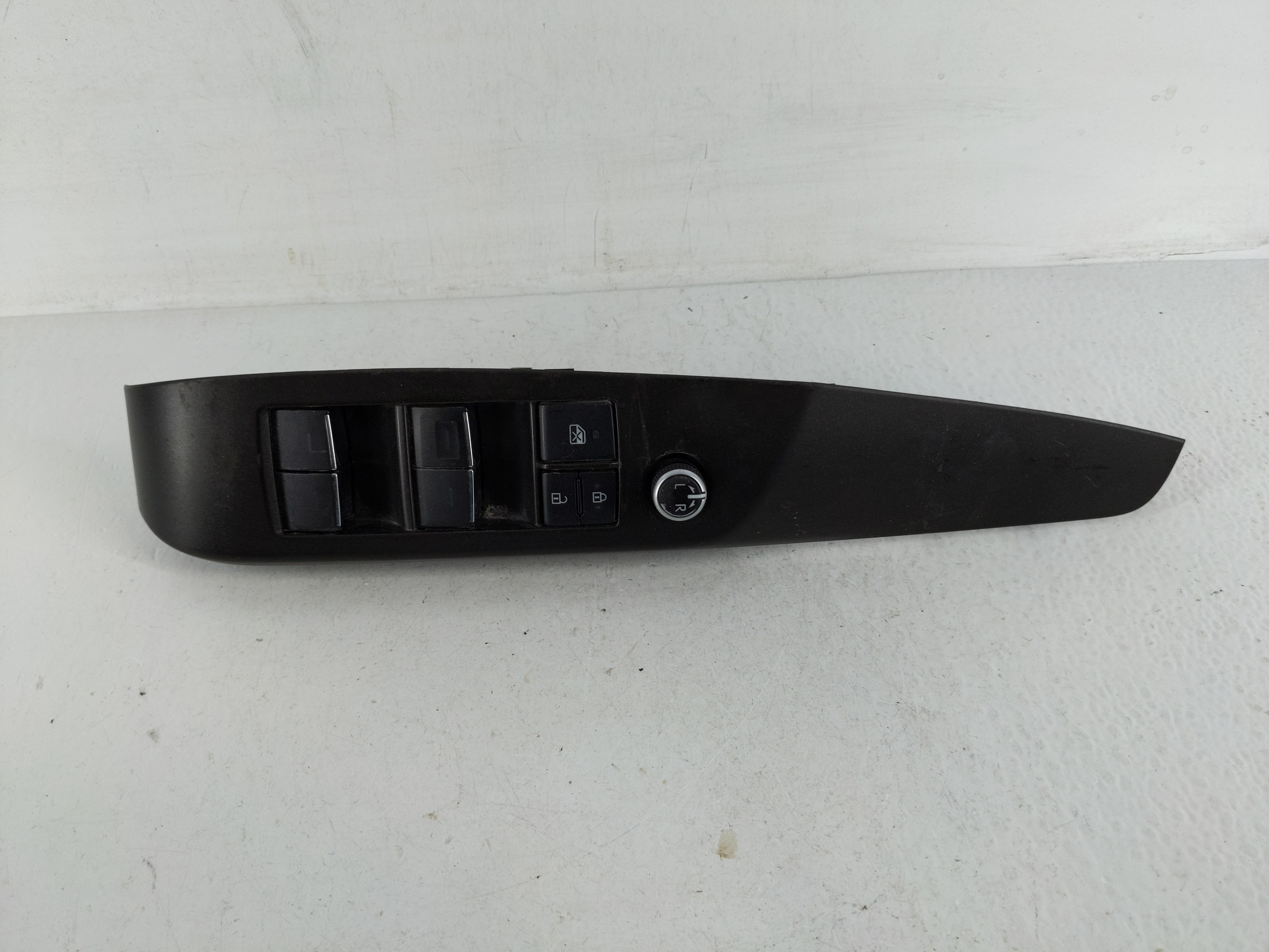 2018-2022 Toyota Camry Driver Left Door Master Power Window Switch 1165156 - Oemusedautoparts1.com