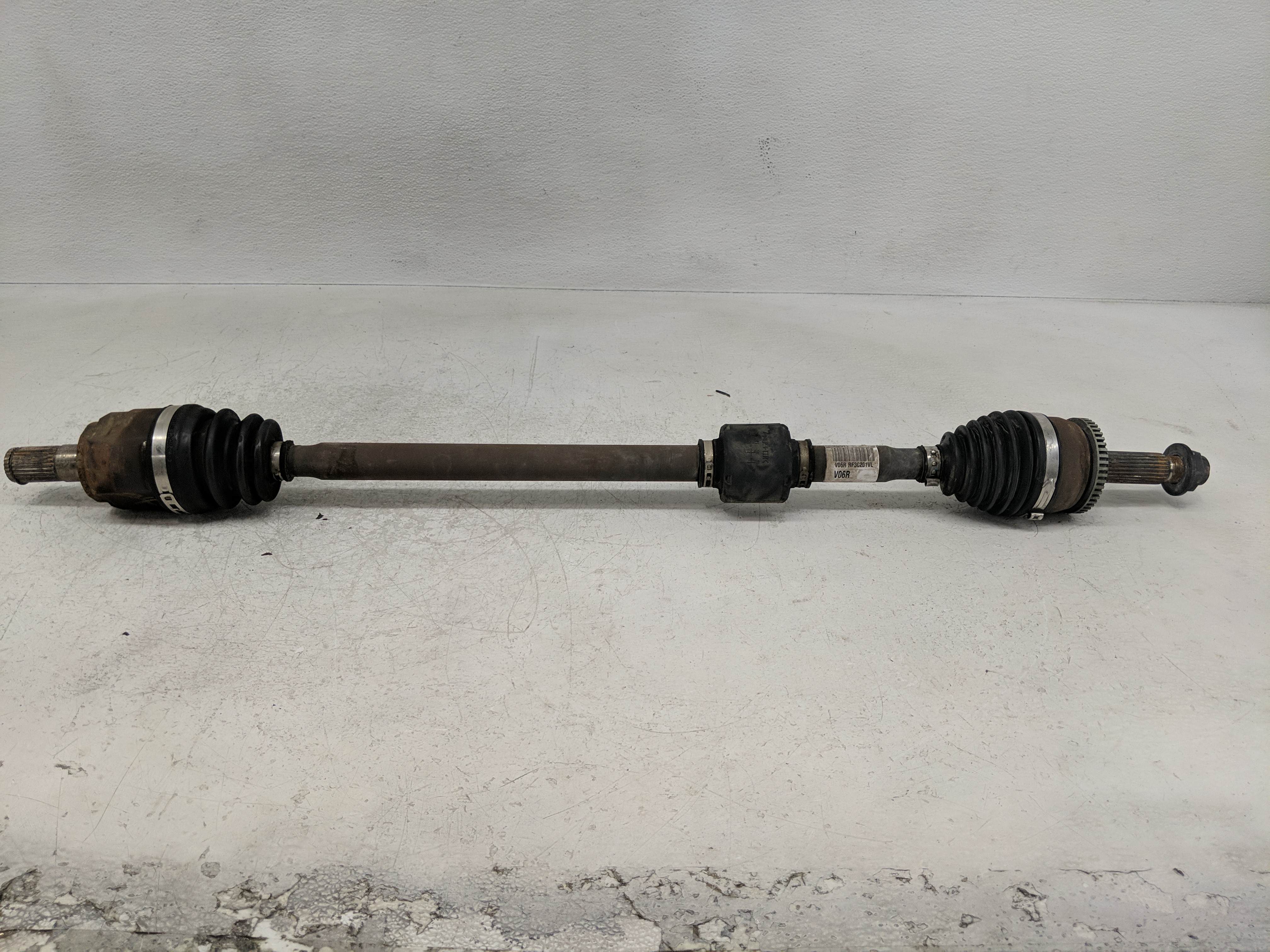 2012-2017 Hyundai Accent Axle Shaft Front Passenger Cv C/v 1165166 - Oemusedautoparts1.com