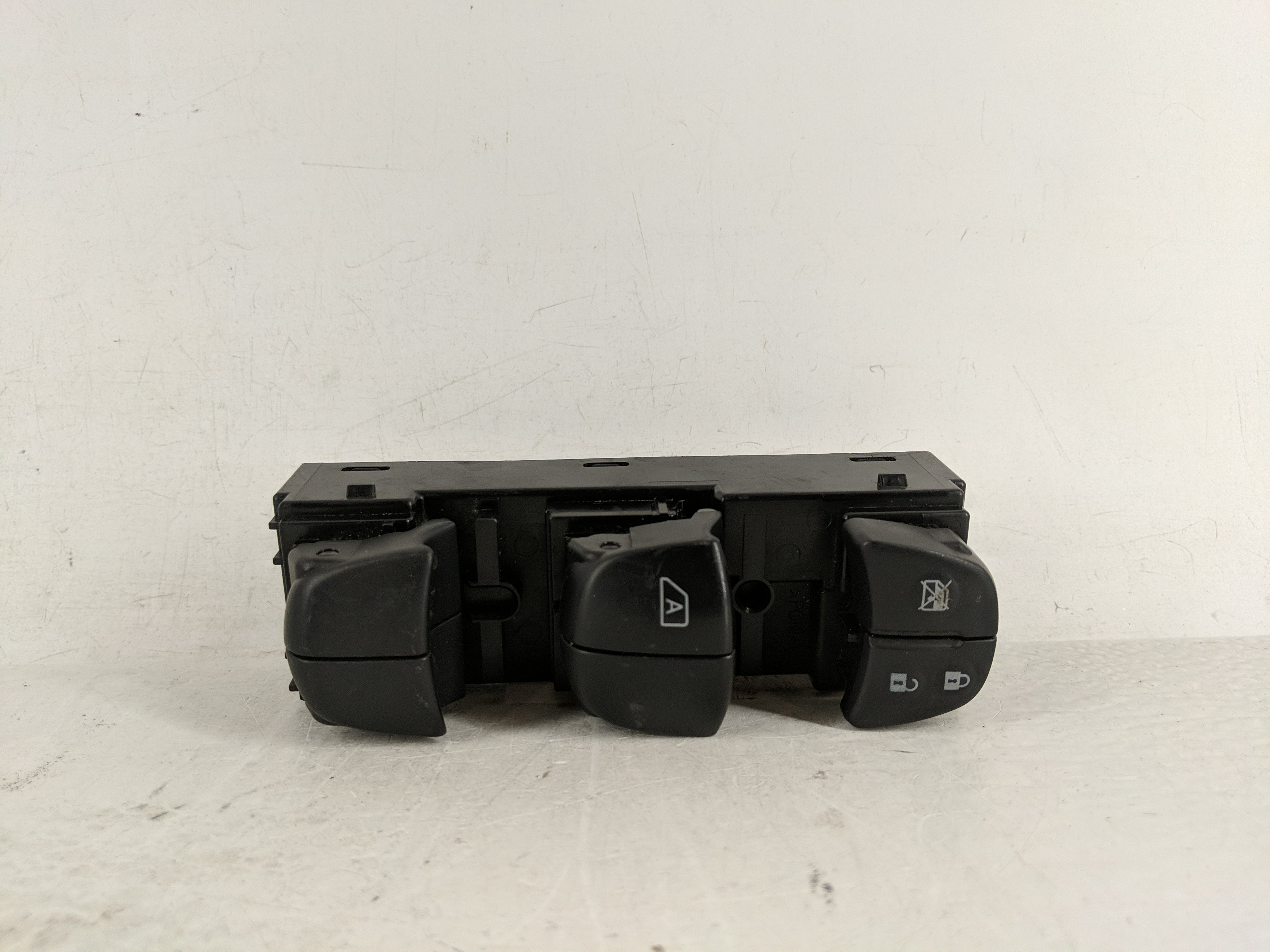 2013-2019 Nissan Sentra Driver Left Door Master Power Window Switch 1165194 - Oemusedautoparts1.com