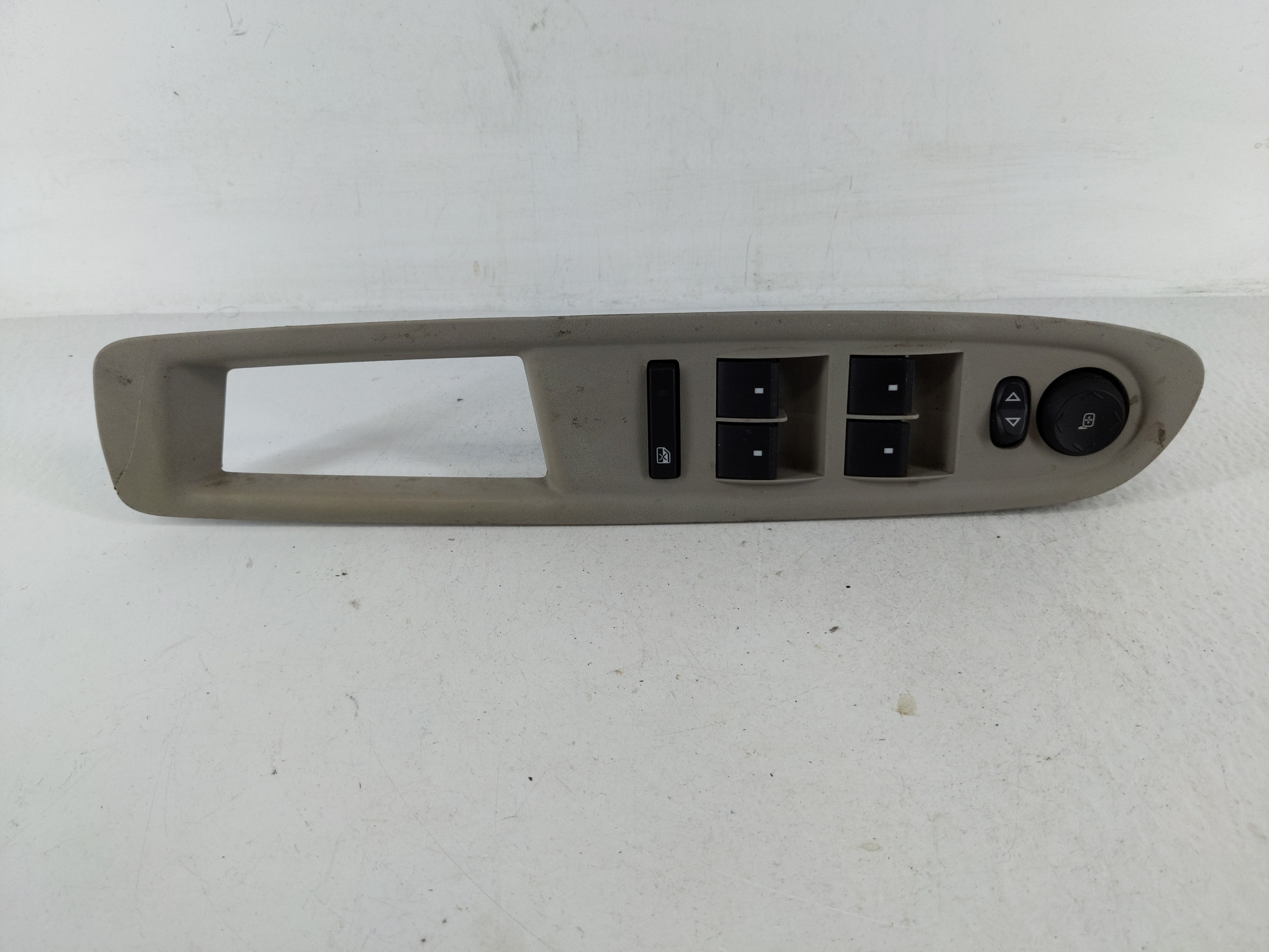 2009-2017 Chevrolet Traverse Driver Left Door Master Power Window Switch 1165199 - Oemusedautoparts1.com