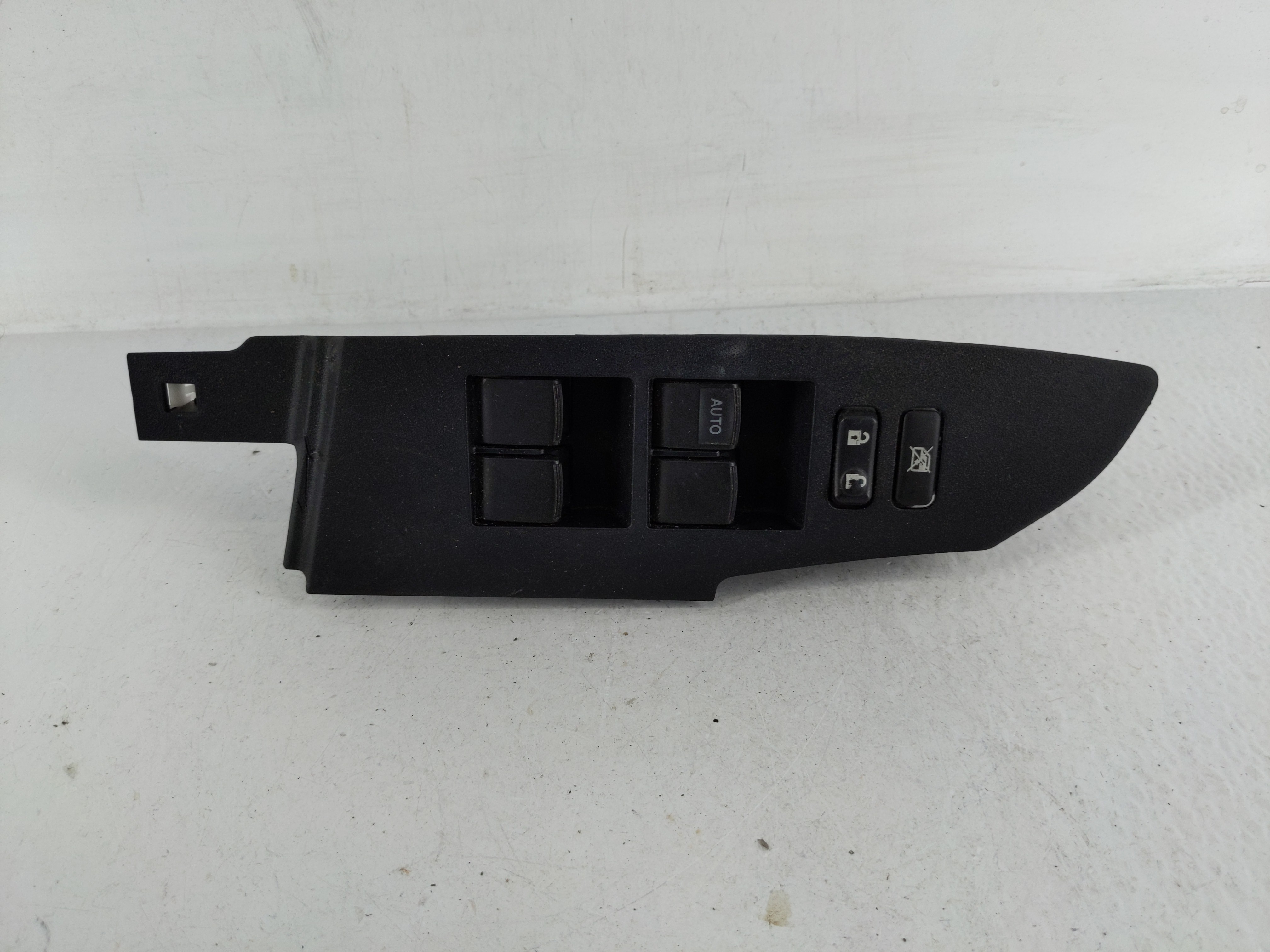 2014-2019 Toyota Corolla Driver Left Door Master Power Window Switch 1165207 - Oemusedautoparts1.com