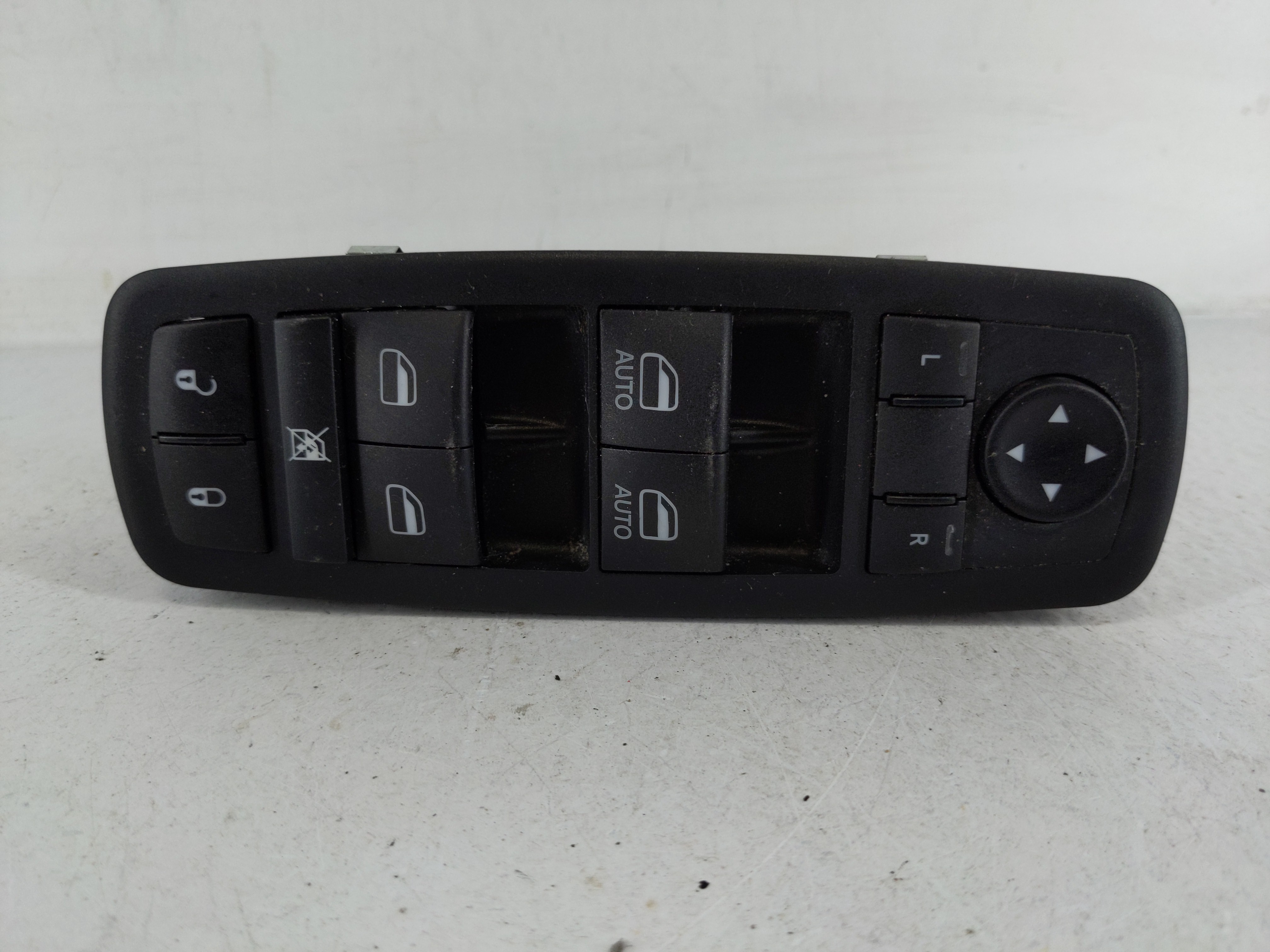 2017-2022 Chrysler Pacifica Driver Left Door Master Power Window Switch 1165208 - Oemusedautoparts1.com
