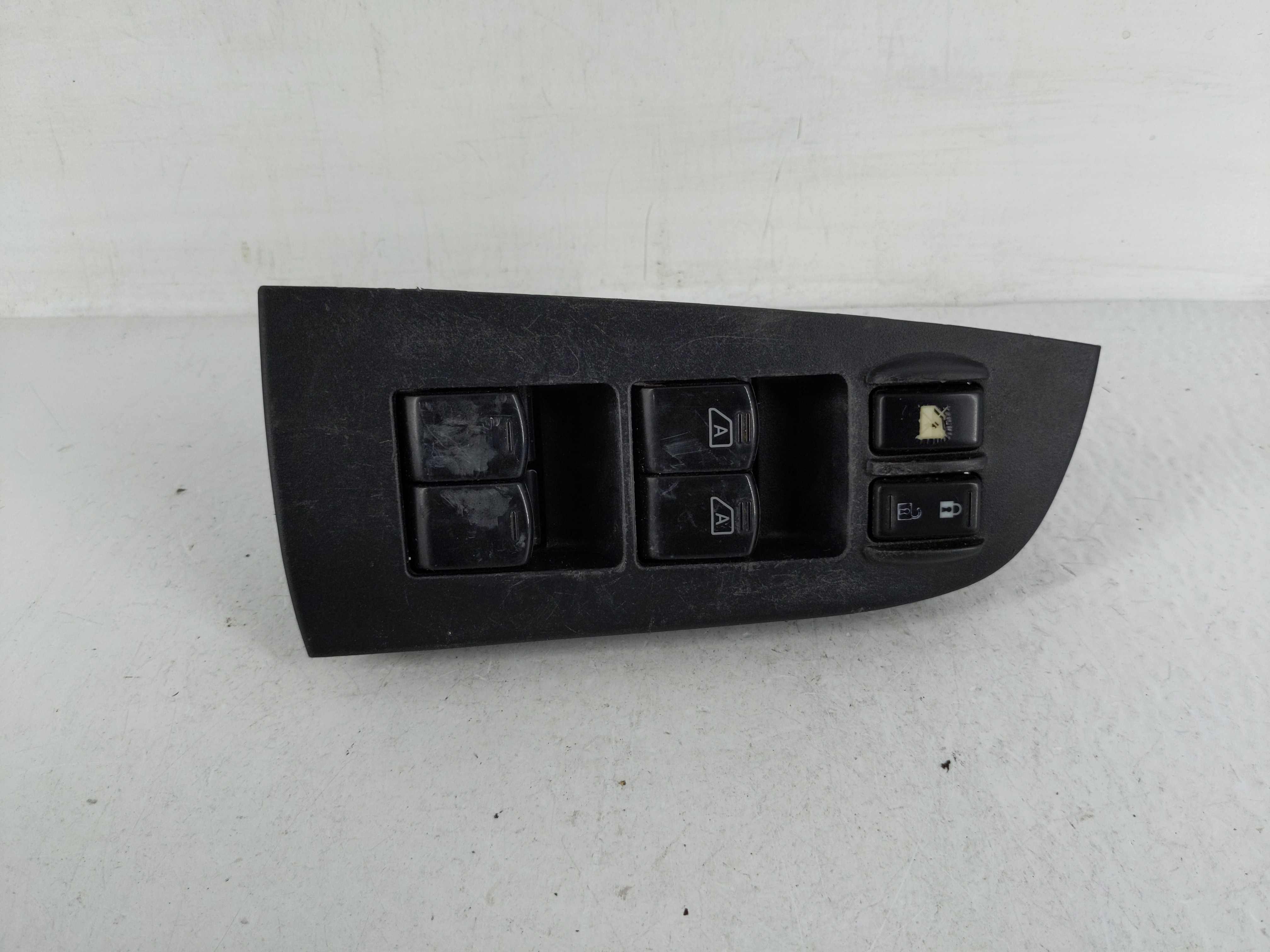 2009-2014 Nissan Maxima Driver Left Door Master Power Window Switch 1165216 - Oemusedautoparts1.com