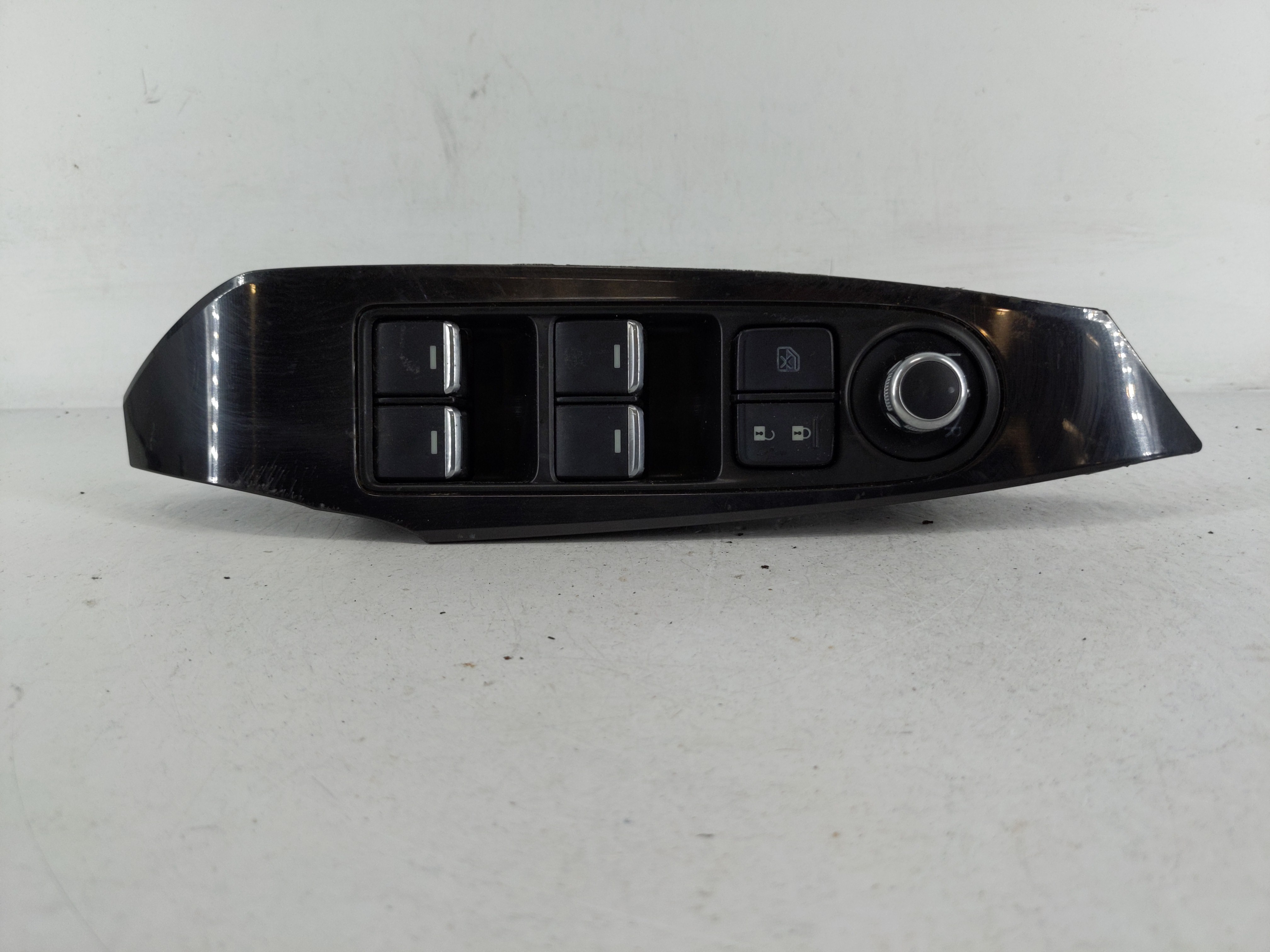 2016-2016 Mazda 6 Driver Left Door Master Power Window Switch 684l6 1165222 - Oemusedautoparts1.com