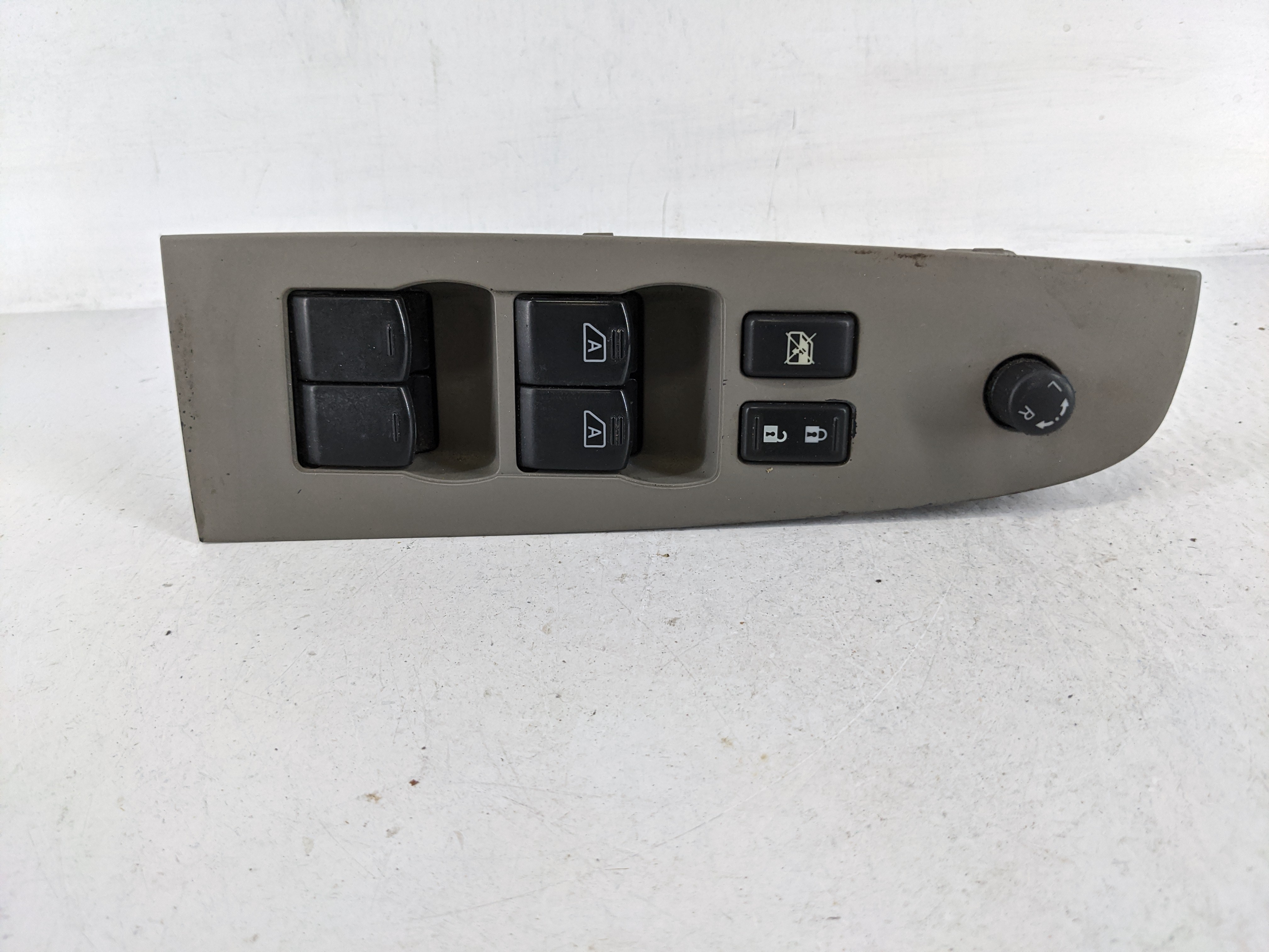 2007-2012 Nissan Altima Driver Left Door Master Power Window Switch 1165236 - Oemusedautoparts1.com