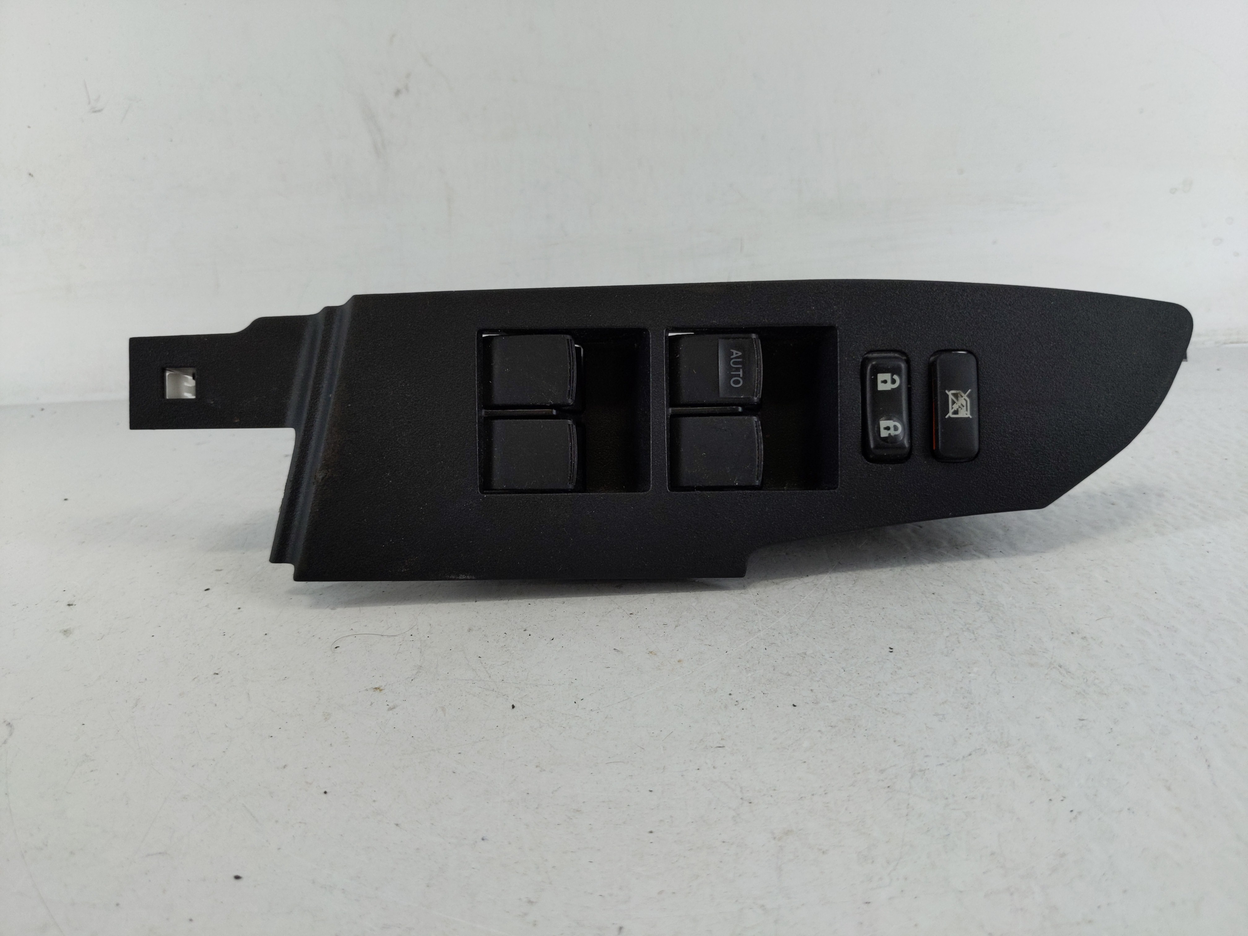 2014-2019 Toyota Corolla Driver Left Door Master Power Window Switch 1165240 - Oemusedautoparts1.com