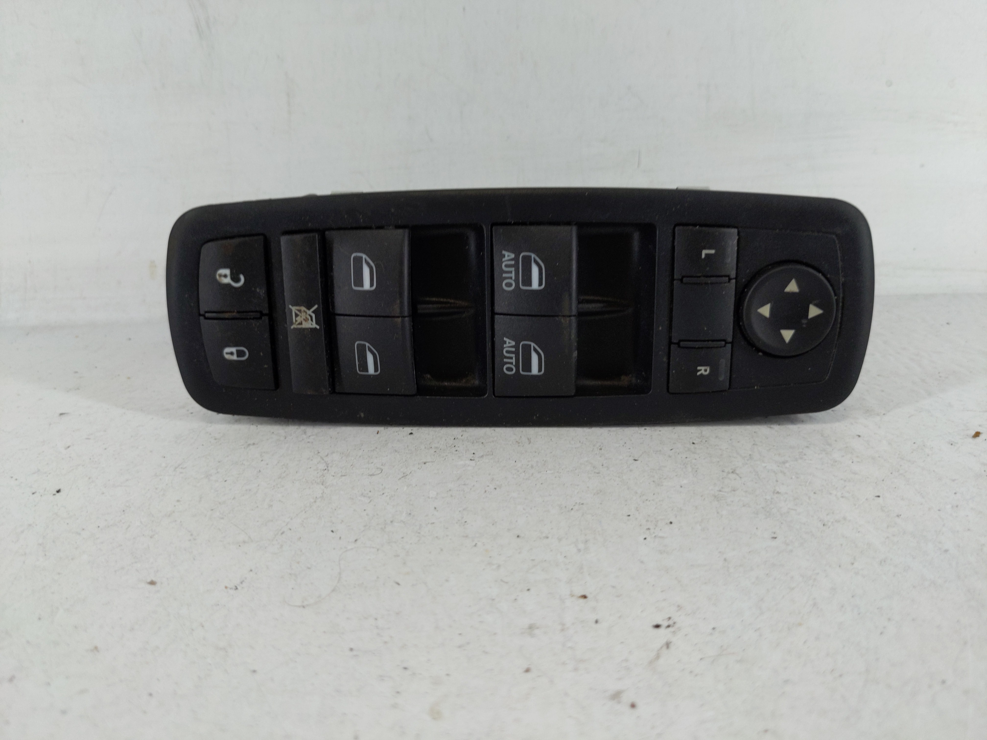 2015-2022 Jeep Cherokee Driver Left Door Master Power Window Switch 1165241 - Oemusedautoparts1.com
