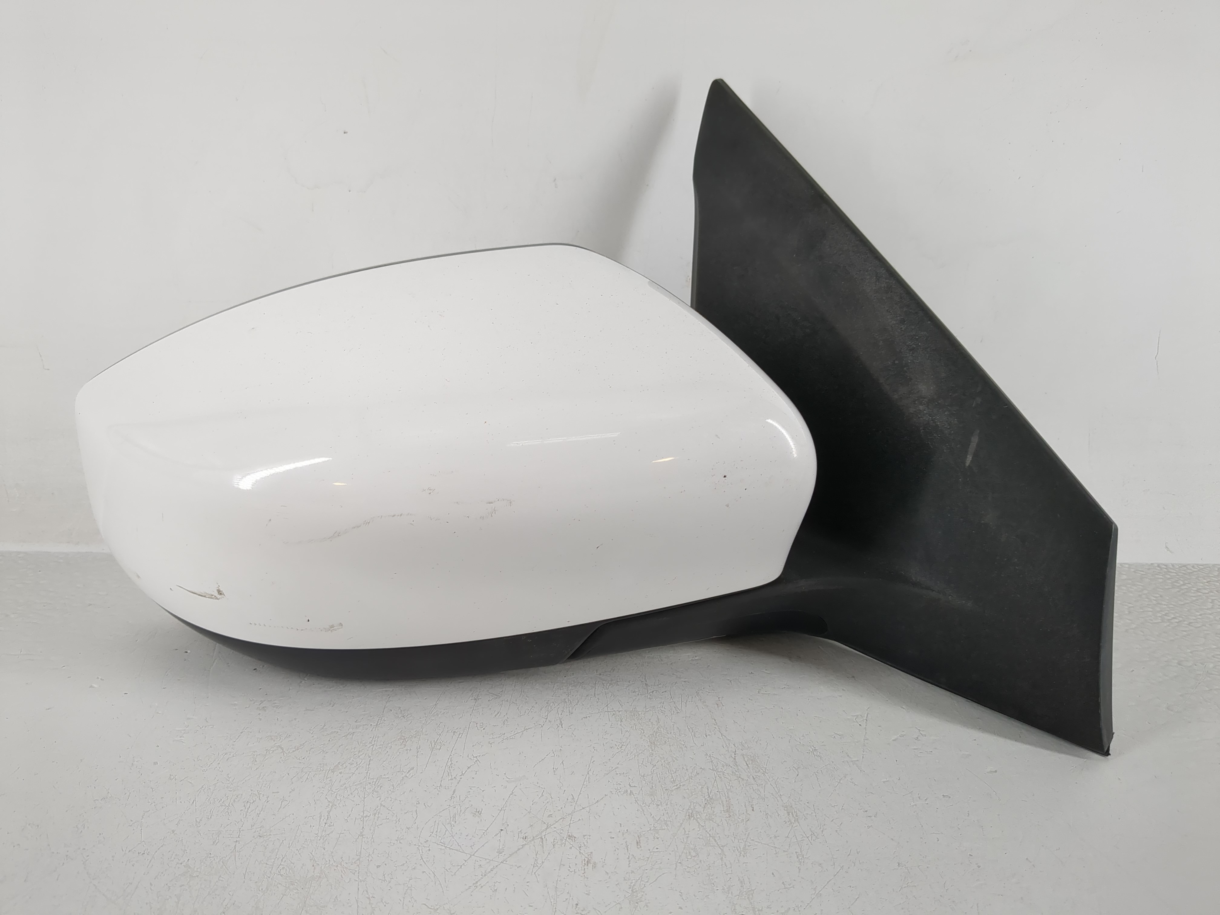 Picture of 2016-2019 Nissan Sentra Passenger Right Side View Power Door Mirror 1165259