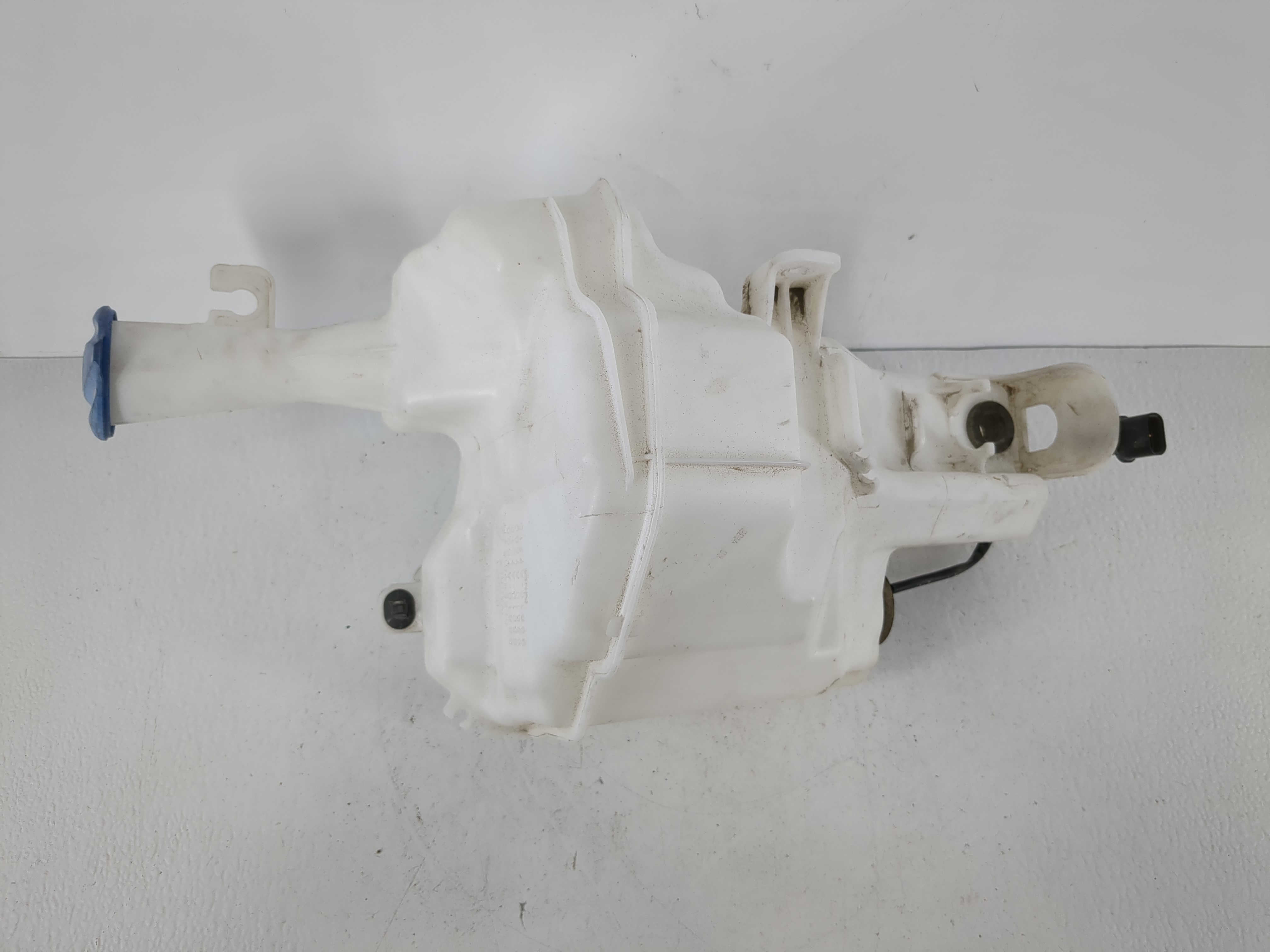 2014-2016 Kia Forte Windshield Washer Fluid Reservoir Bottle Oem 1165291 - Oemusedautoparts1.com