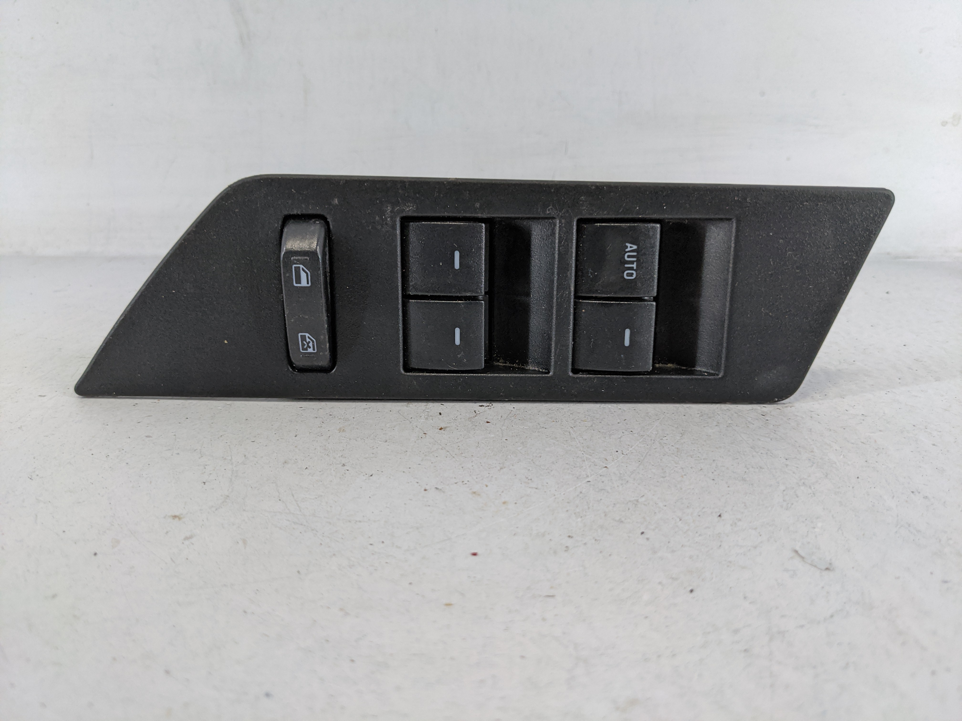2011-2014 Ford Edge Driver Left Door Master Power Window Switch 1165297 - Oemusedautoparts1.com