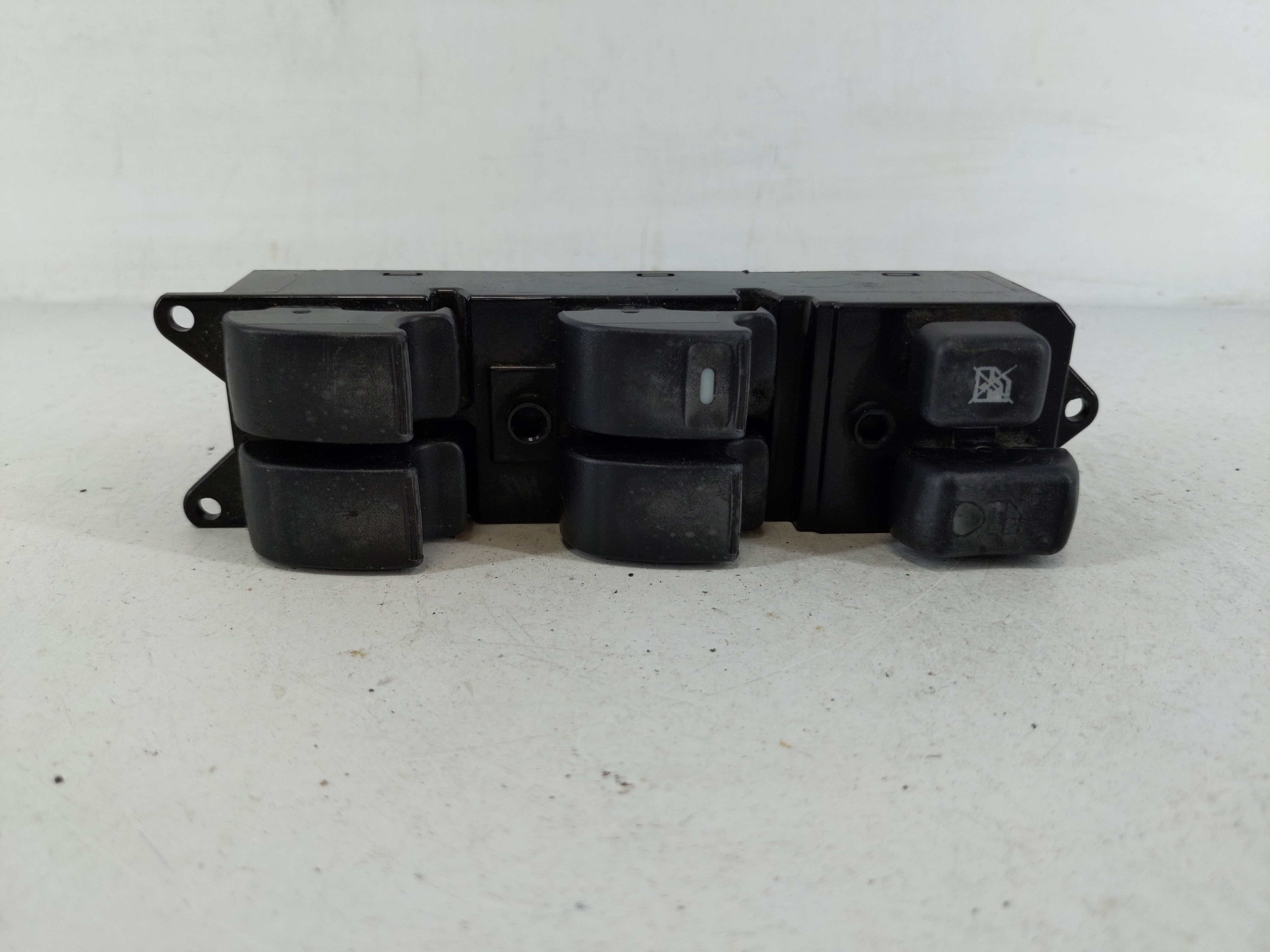 2007 Mitsubishi Outlander Driver Left Door Master Power Window Switch 1165300 - Oemusedautoparts1.com