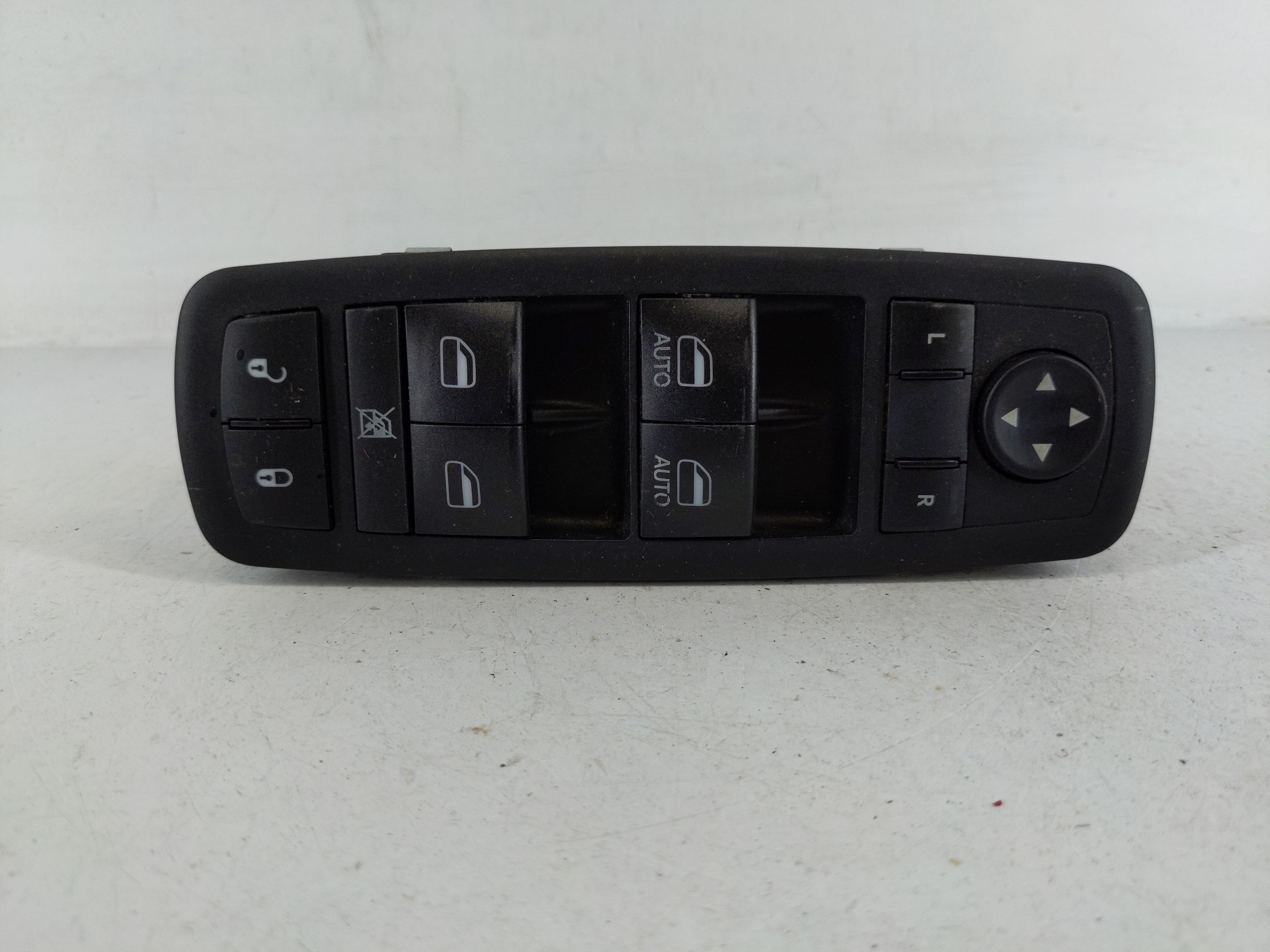2015-2022 Jeep Cherokee Driver Left Door Master Power Window Switch 1165308 - Oemusedautoparts1.com