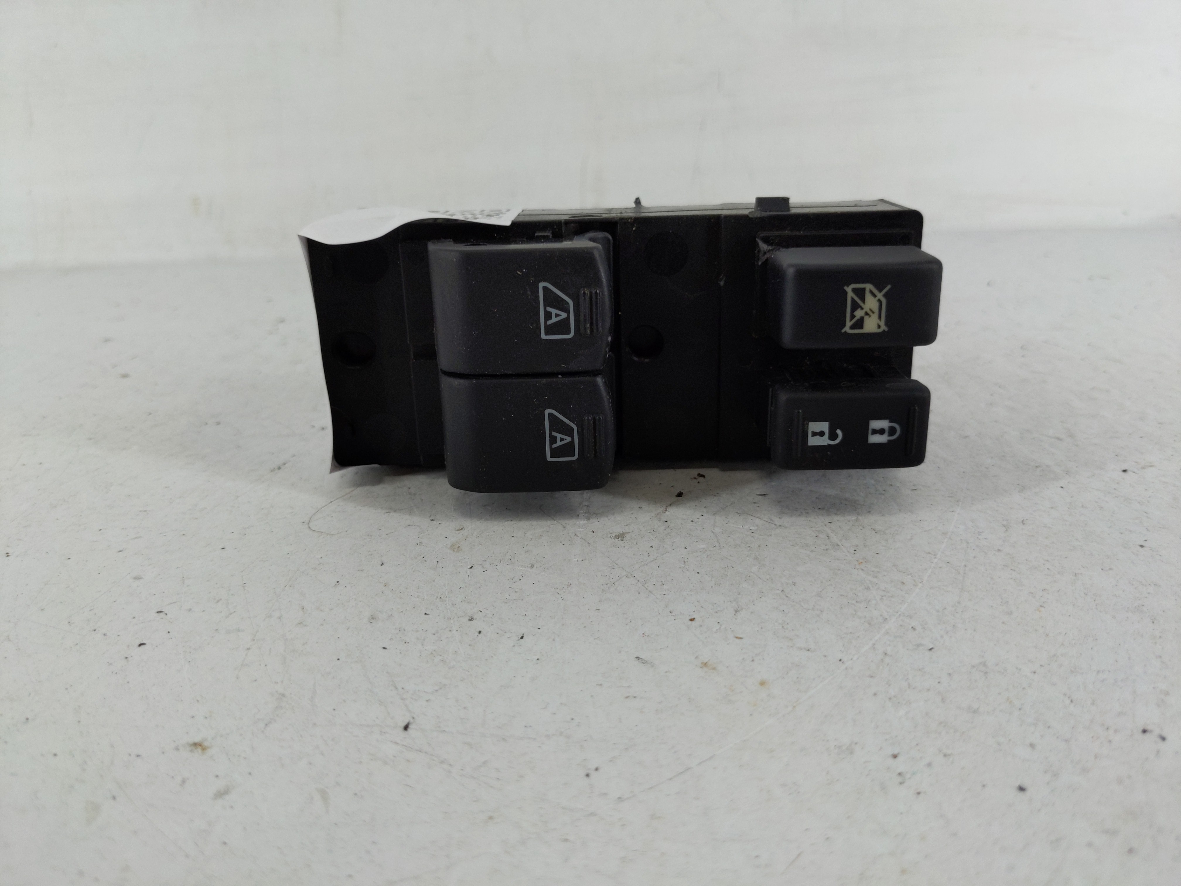 2014-2015 Infiniti Q60 Driver Left Door Master Power Window Switch 1165326 - Oemusedautoparts1.com