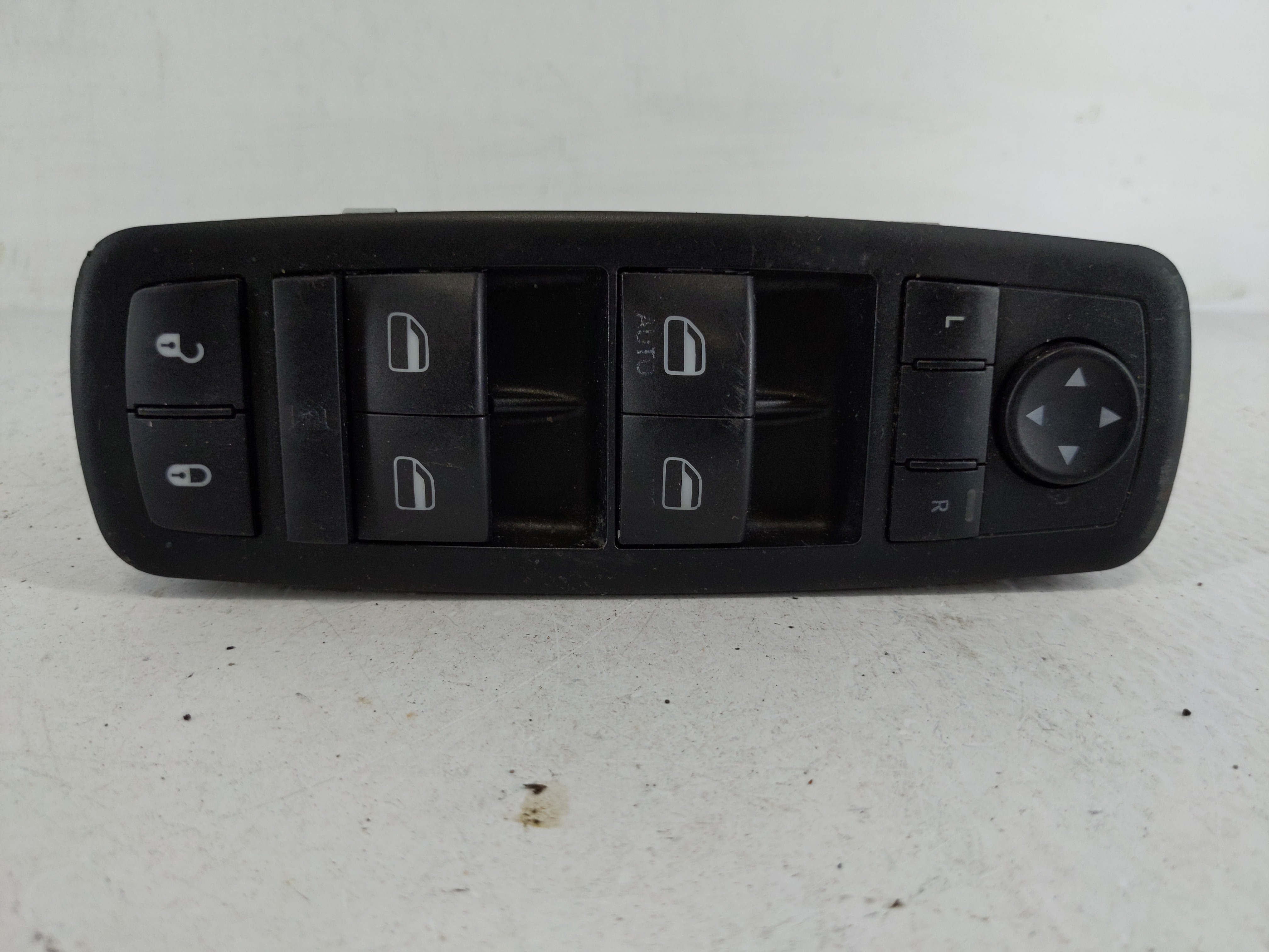Dodge Caravan Driver Left Door Master Power Window Switch 68110866aa 1165340 - Oemusedautoparts1.com