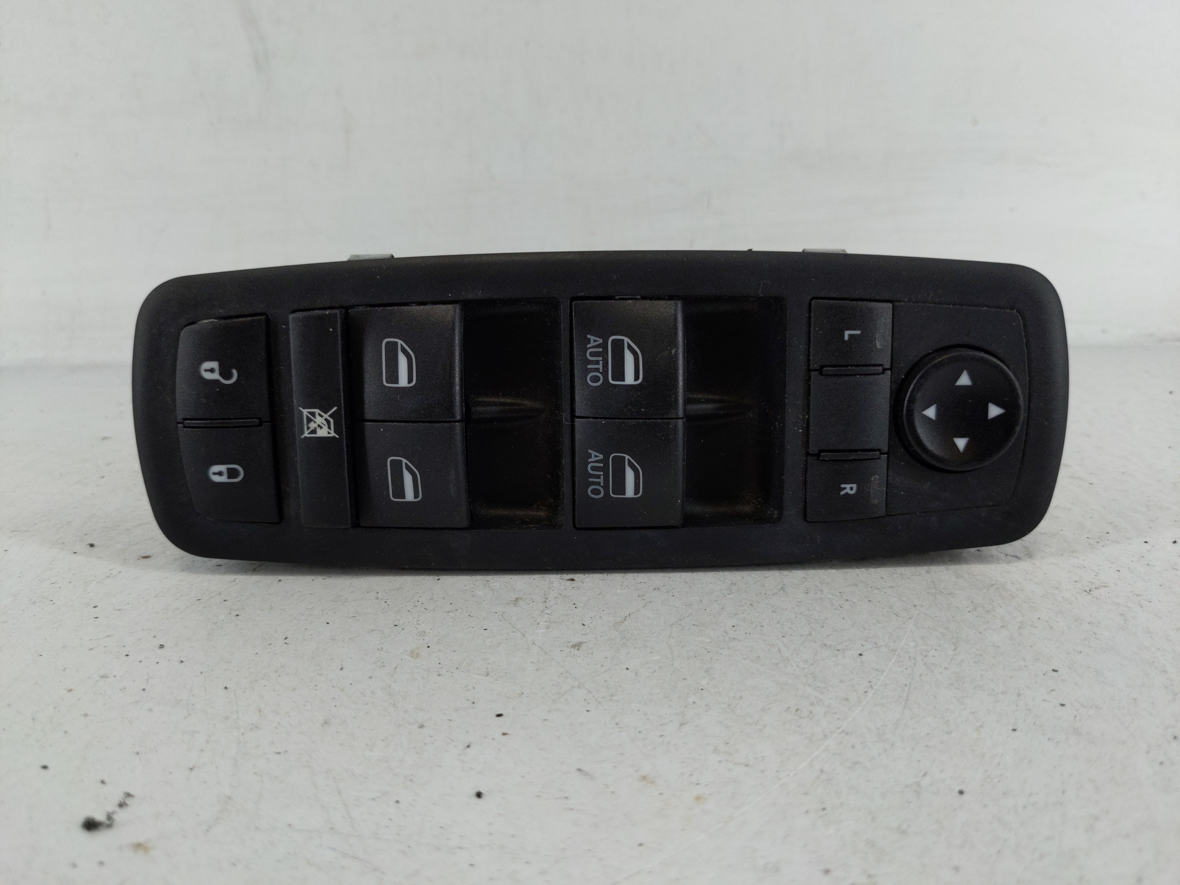 2017-2022 Chrysler Pacifica Driver Left Door Master Power Window Switch 1165349 - Oemusedautoparts1.com