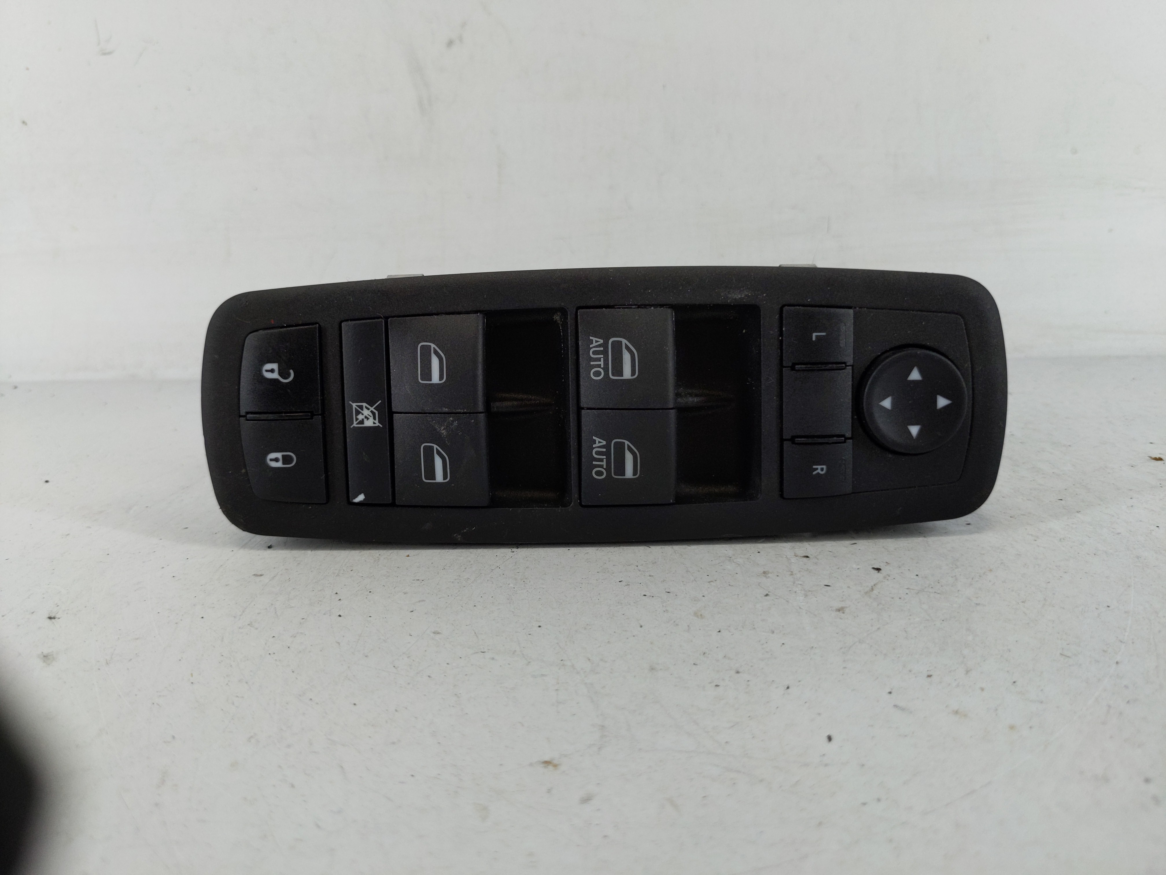 2020-2022 Chrysler Voyager Driver Left Door Master Power Window Switch 1165364 - Oemusedautoparts1.com