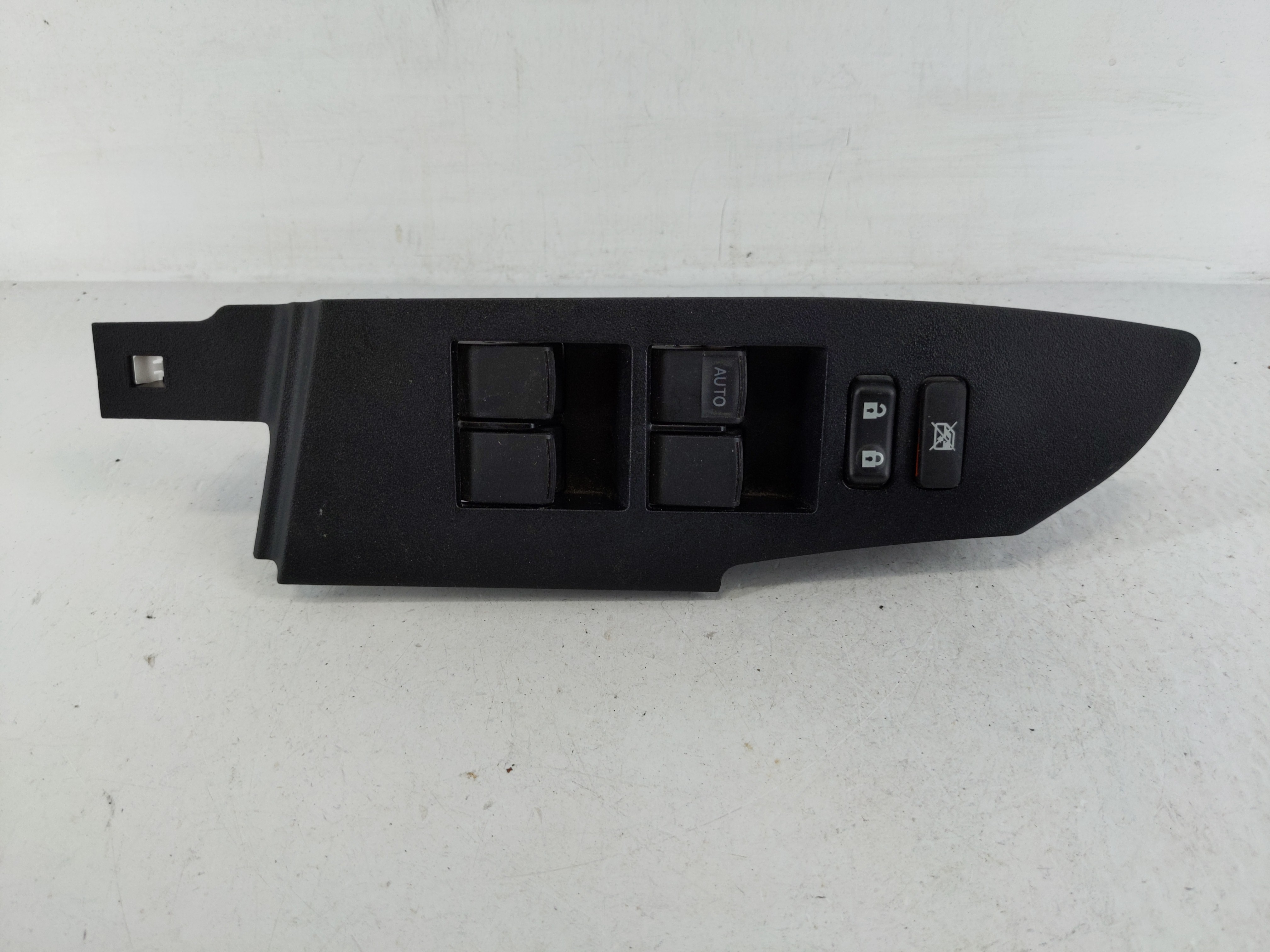 2014-2019 Toyota Corolla Driver Left Door Master Power Window Switch 1165365 - Oemusedautoparts1.com