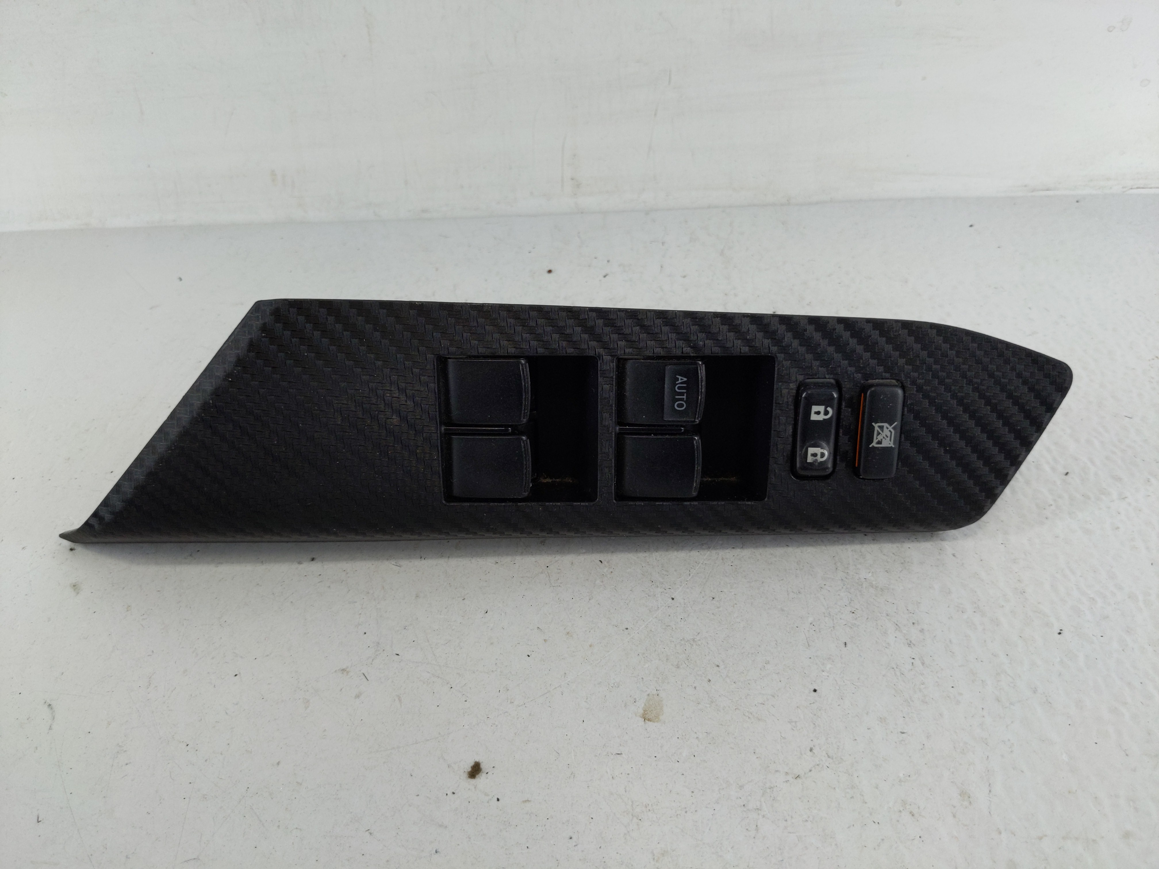 2013-2018 Toyota Rav4 Driver Left Door Master Power Window Switch 1165373 - Oemusedautoparts1.com