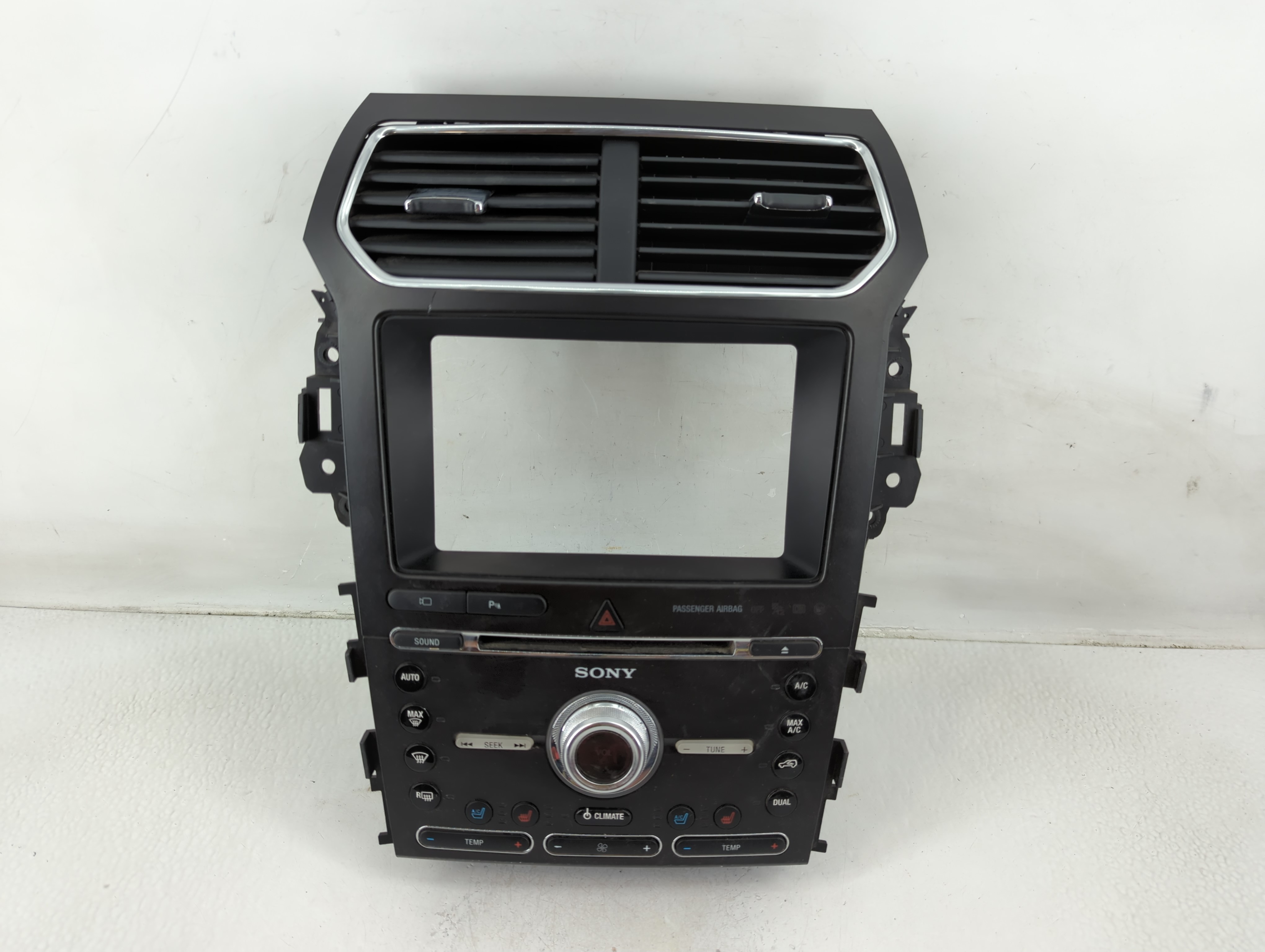 2017 Ford Explorer Am Fm Cd Player Radio Receiver 1165383 - Oemusedautoparts1.com