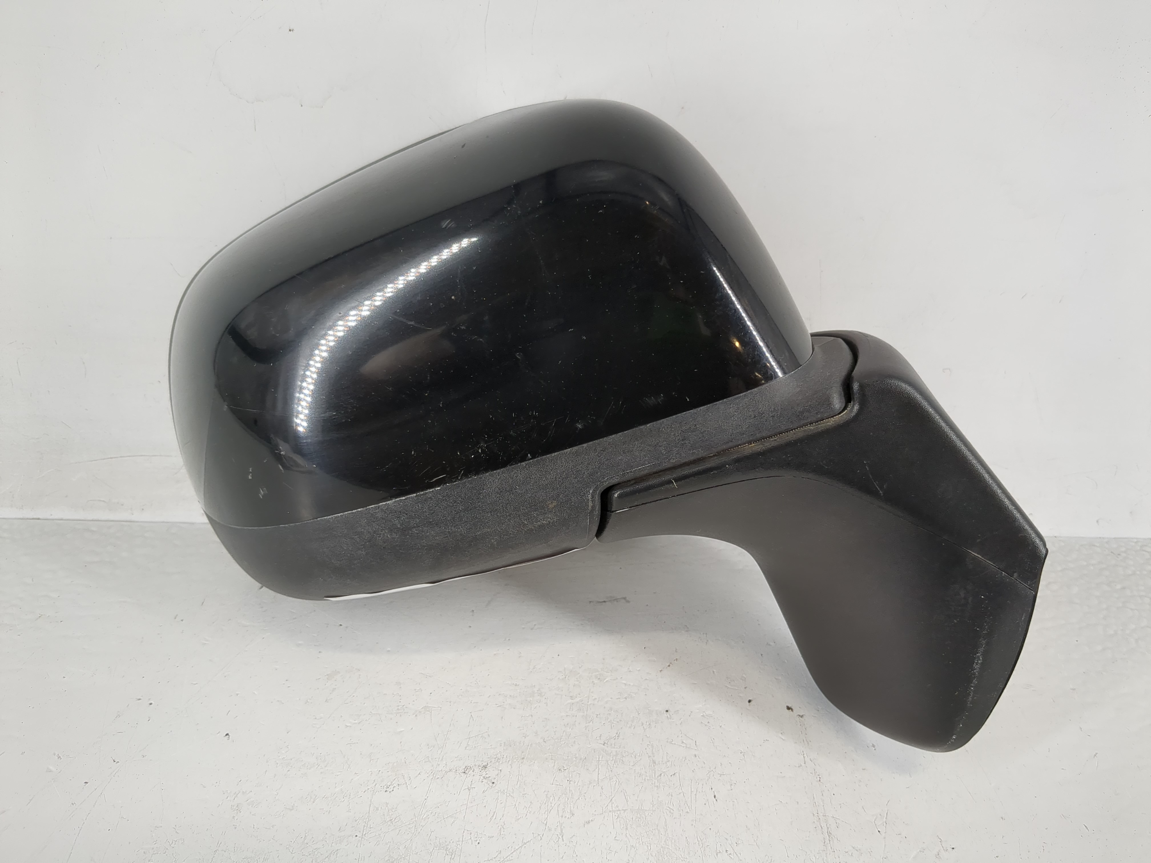 Picture of Nissan Versa Passenger Right Side View Power Door Mirror Black 1165496