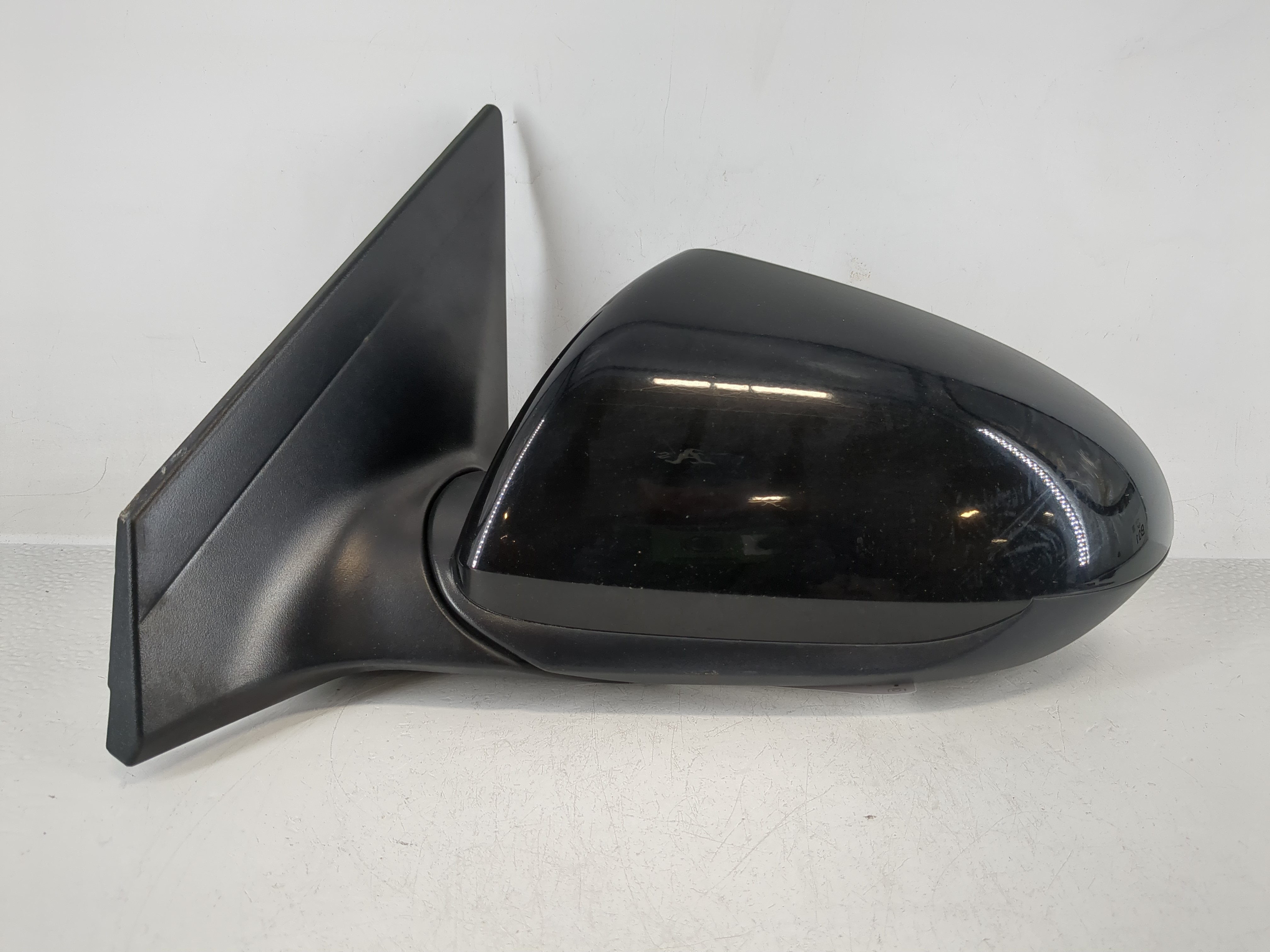 Picture of 2017-2020 Hyundai Elantra Driver Left Side View Power Door Mirror Black 1165526