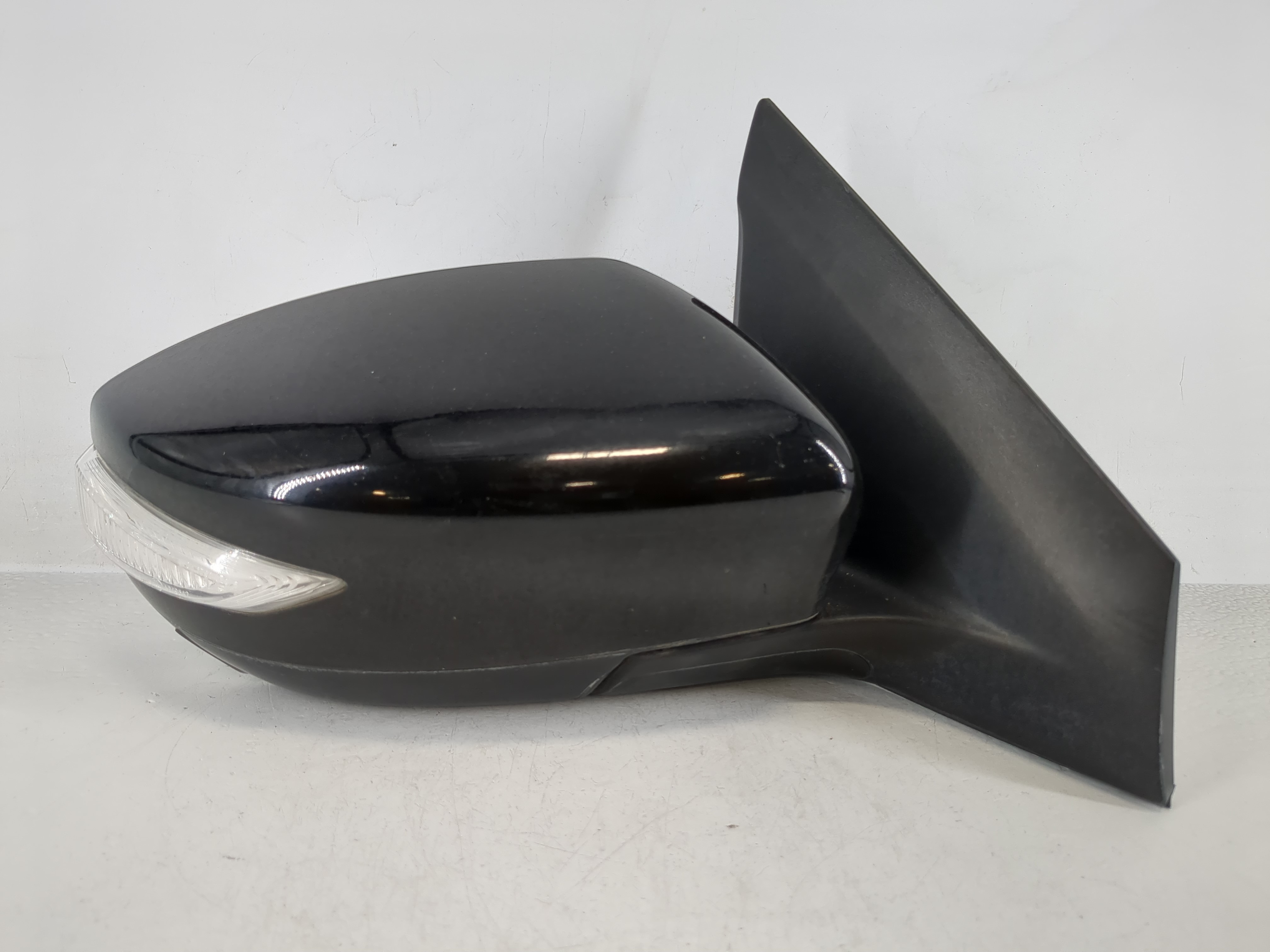 Picture of 2016-2019 Nissan Sentra Passenger Right Side View Power Door Mirror 1165529