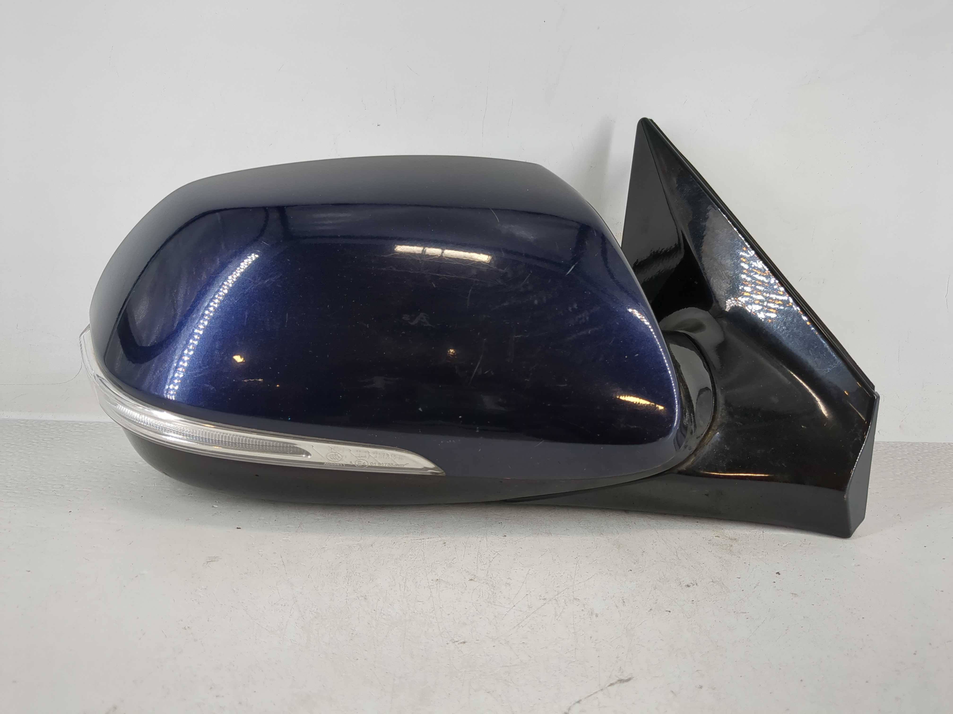 Picture of 2017-2018 Hyundai Santa Fe Passenger Right Side View Power Door Mirror 1165724