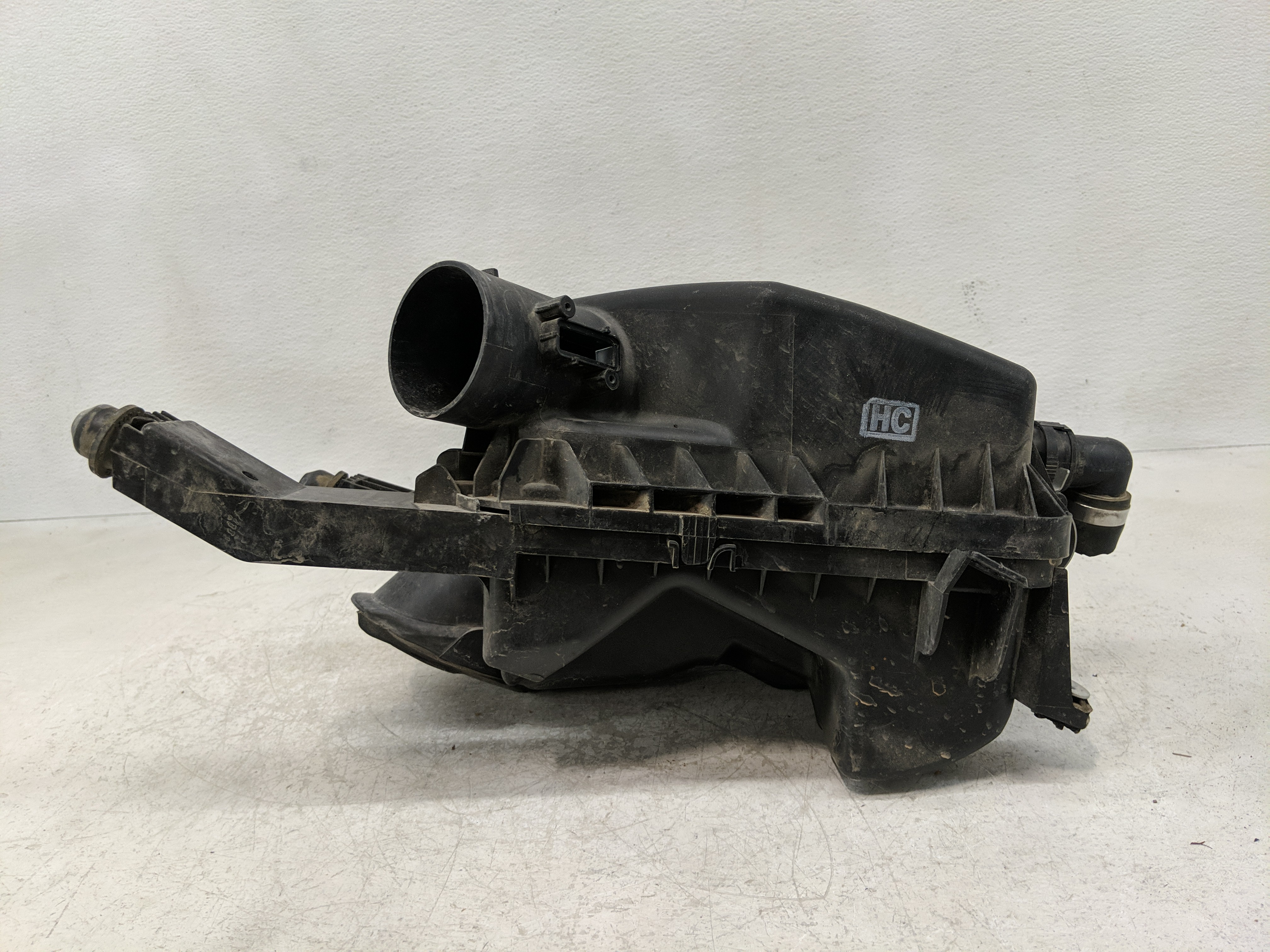 2009-2012 Chevrolet Malibu Air Cleaner Intake-duct Hose Tube 1165821 - Oemusedautoparts1.com