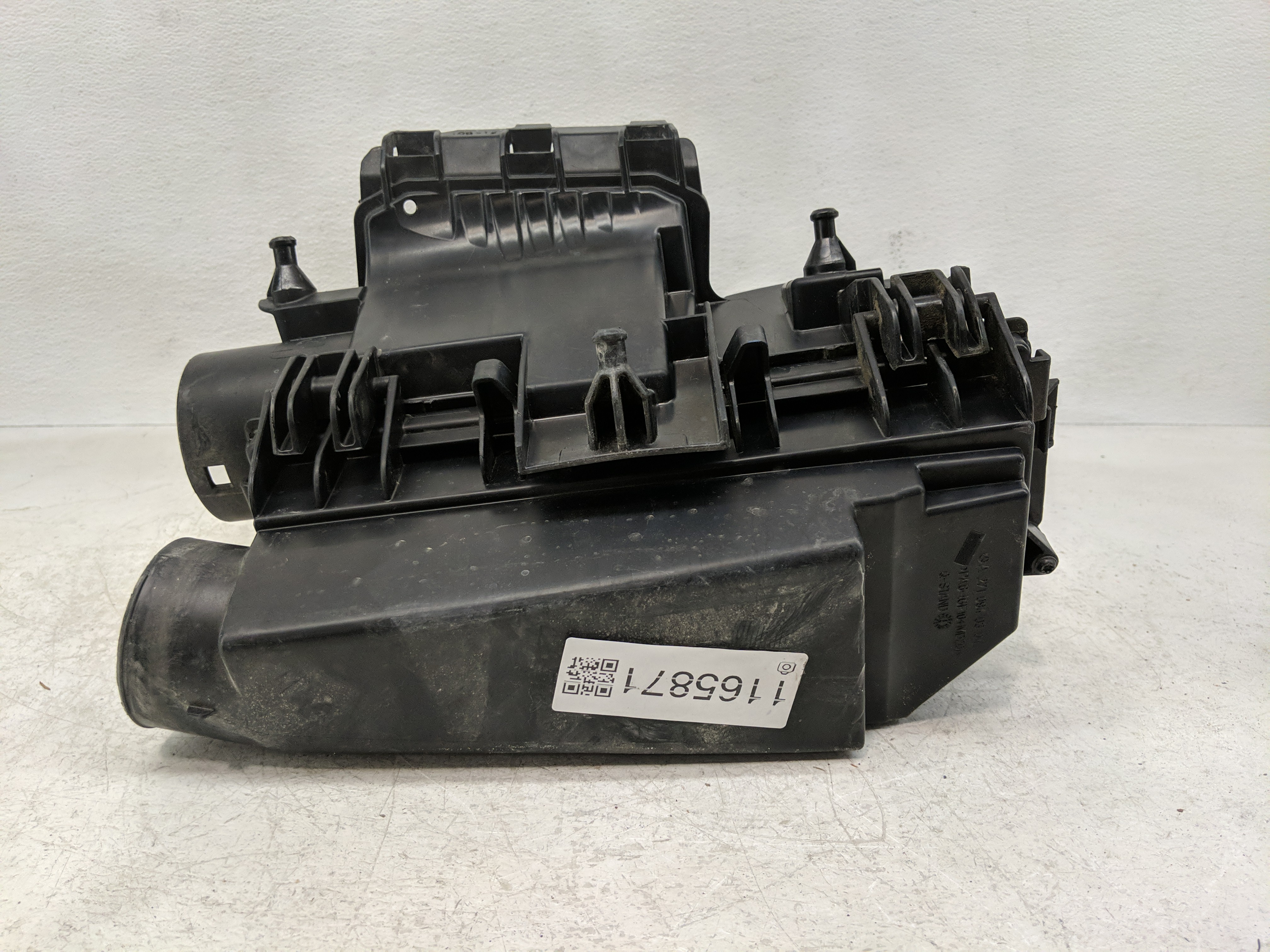 2012-2015 Mercedes-benz C250 Air Cleaner Intake-duct Hose Tube 1165871 - Oemusedautoparts1.com