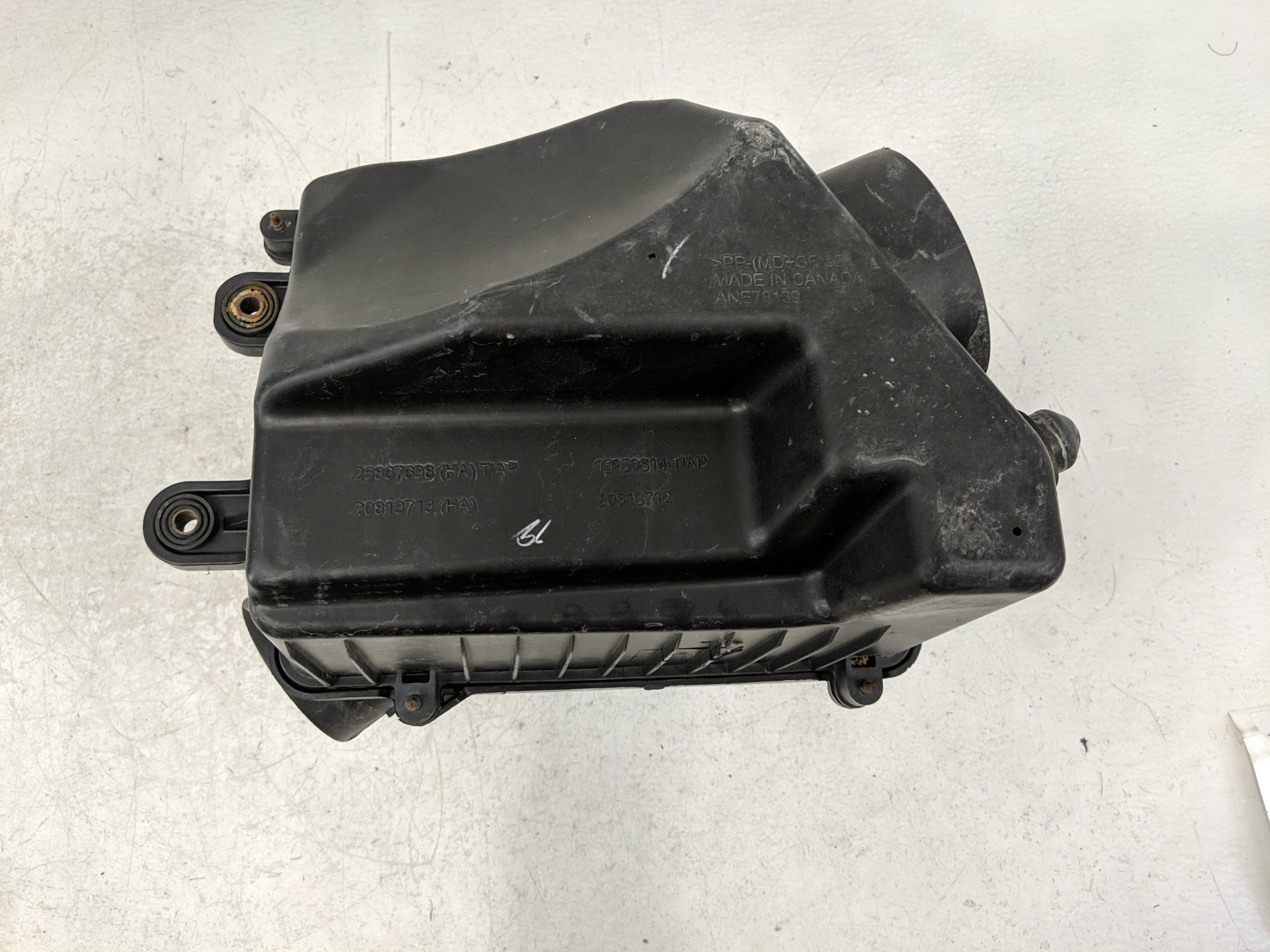 2010-2011 Chevrolet Equinox Air Cleaner Intake-duct Hose Tube 1165878 - Oemusedautoparts1.com