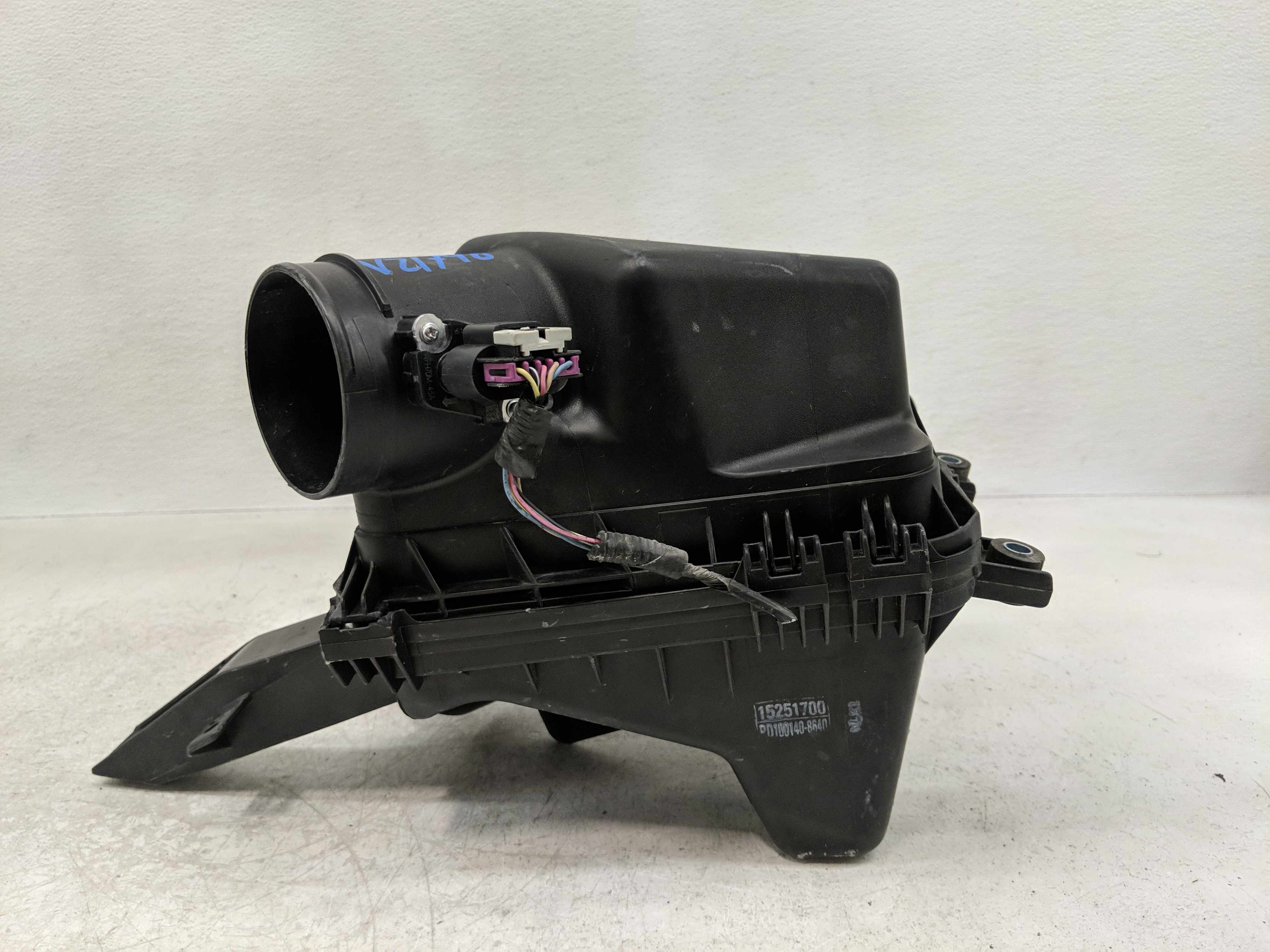 2009-2010 Chevrolet Cobalt Air Cleaner Intake-duct Hose Tube 1165880 - Oemusedautoparts1.com