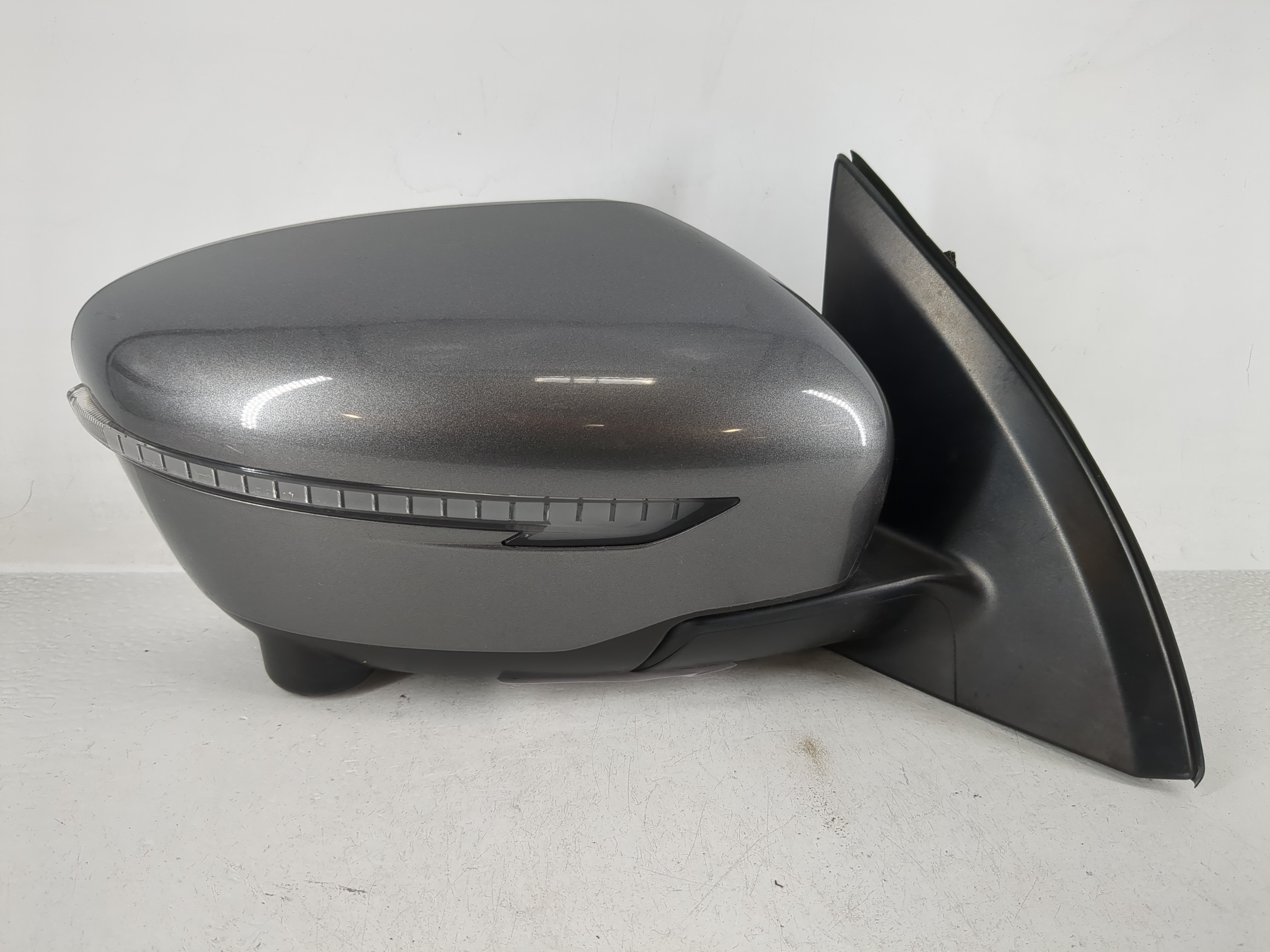 Picture of 2020-2022 Nissan Rogue Sport Passenger Right Side View Power Door Mirror 1165926