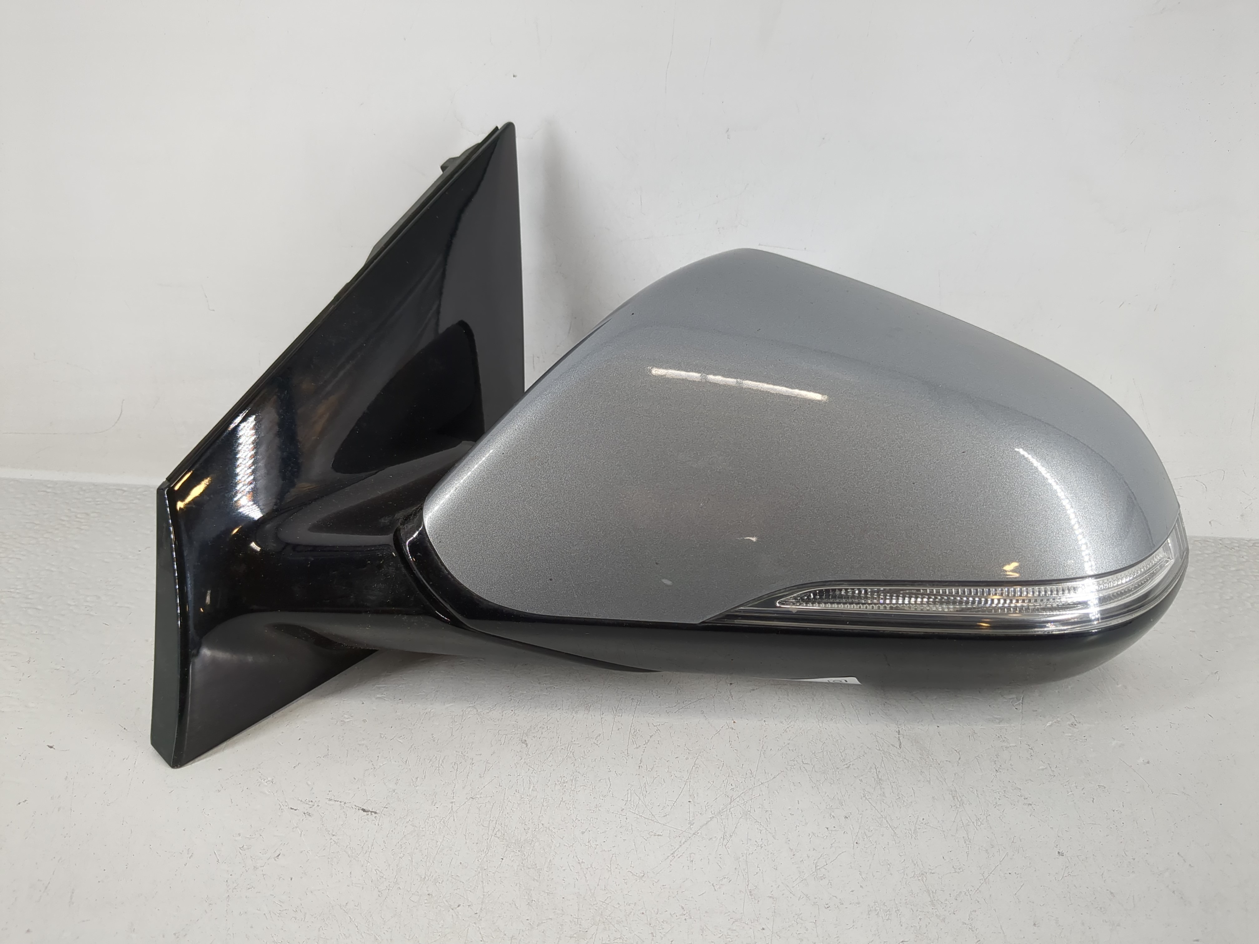 Picture of 2015-2017 Hyundai Sonata Driver Left Side View Power Door Mirror Silver 1165932