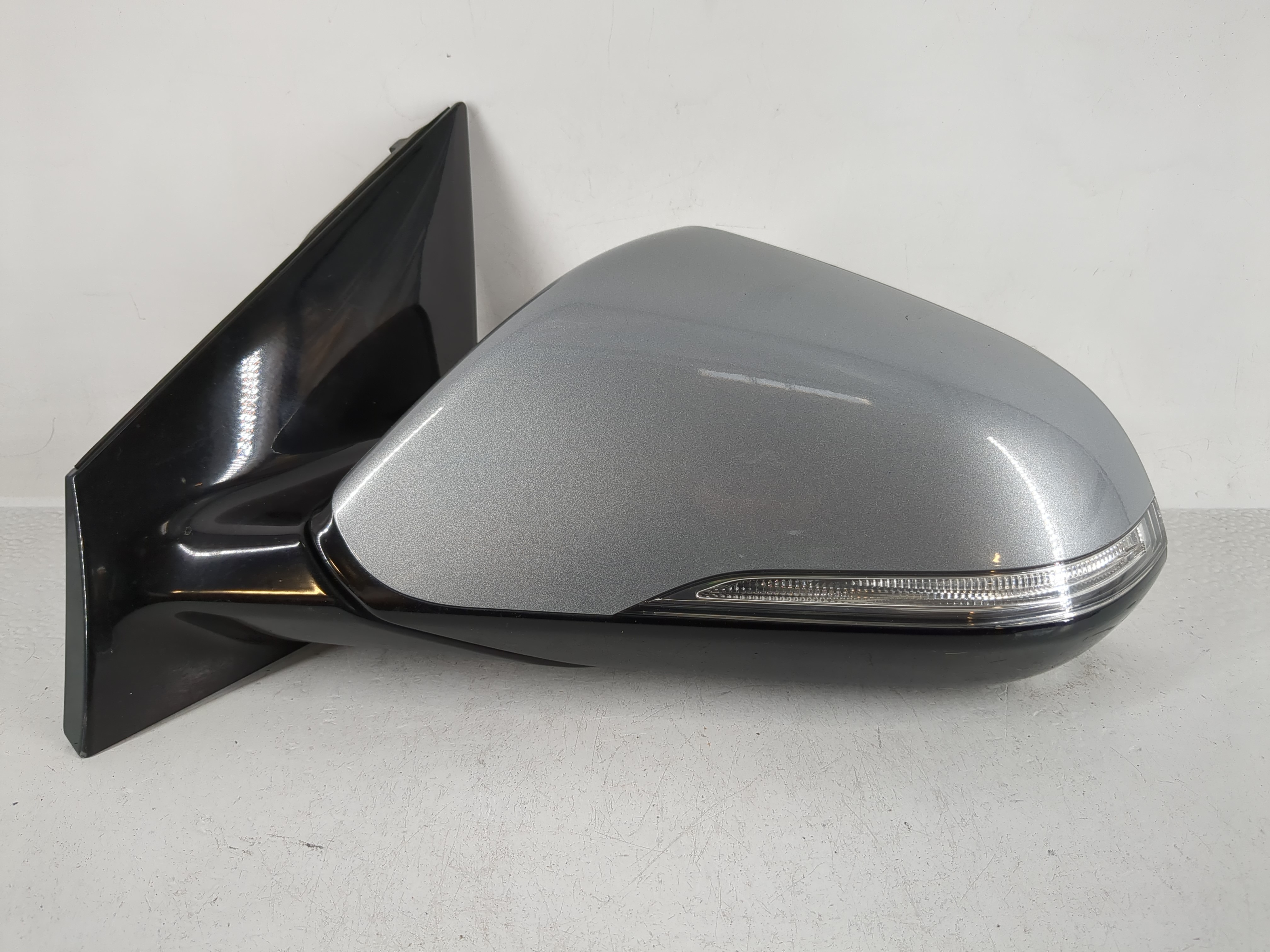 Picture of 2015-2017 Hyundai Sonata Driver Left Side View Power Door Mirror Silver 1165973