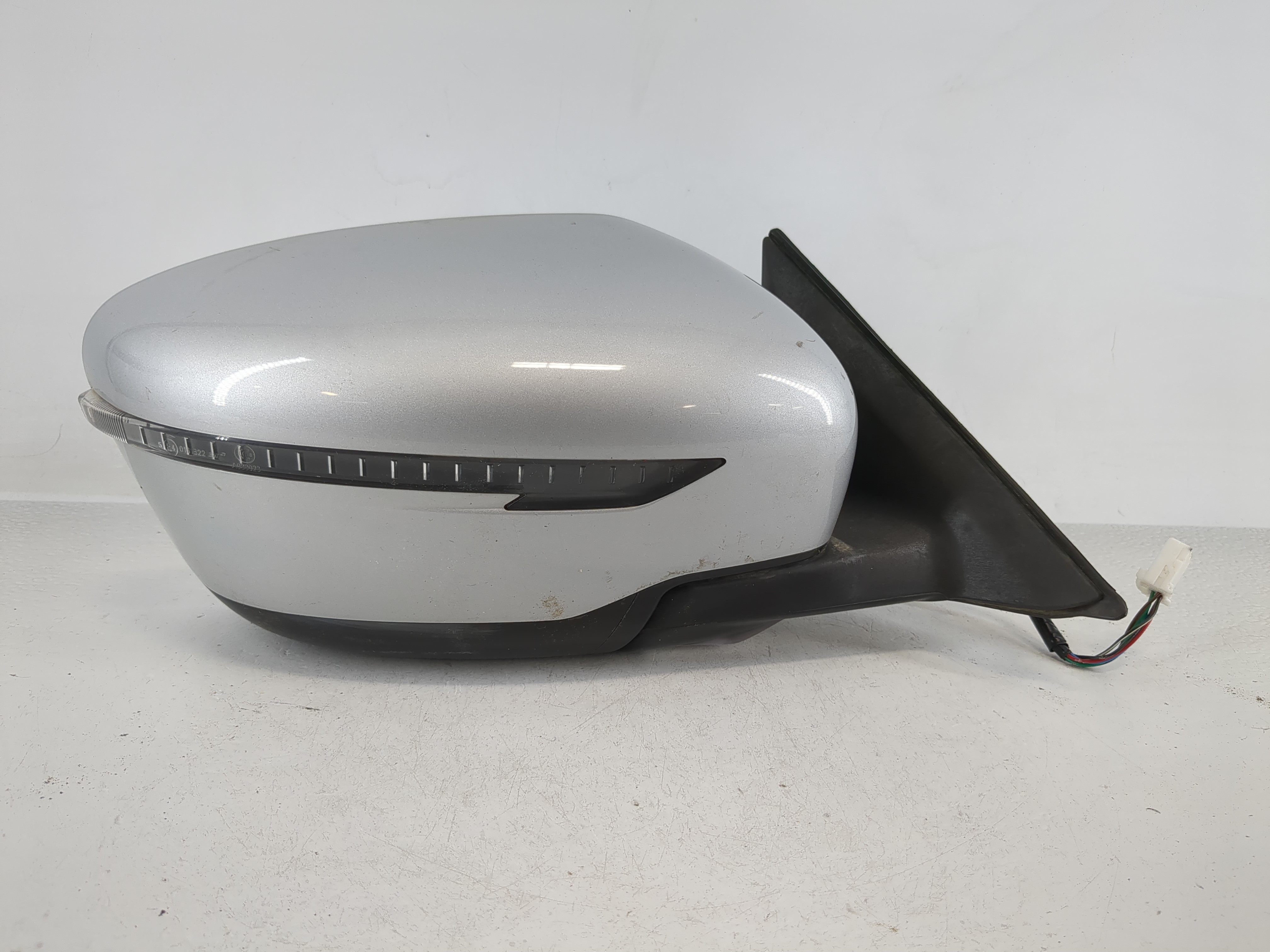 Picture of 2014-2016 Nissan Rogue Passenger Right Side View Power Door Mirror 1165982