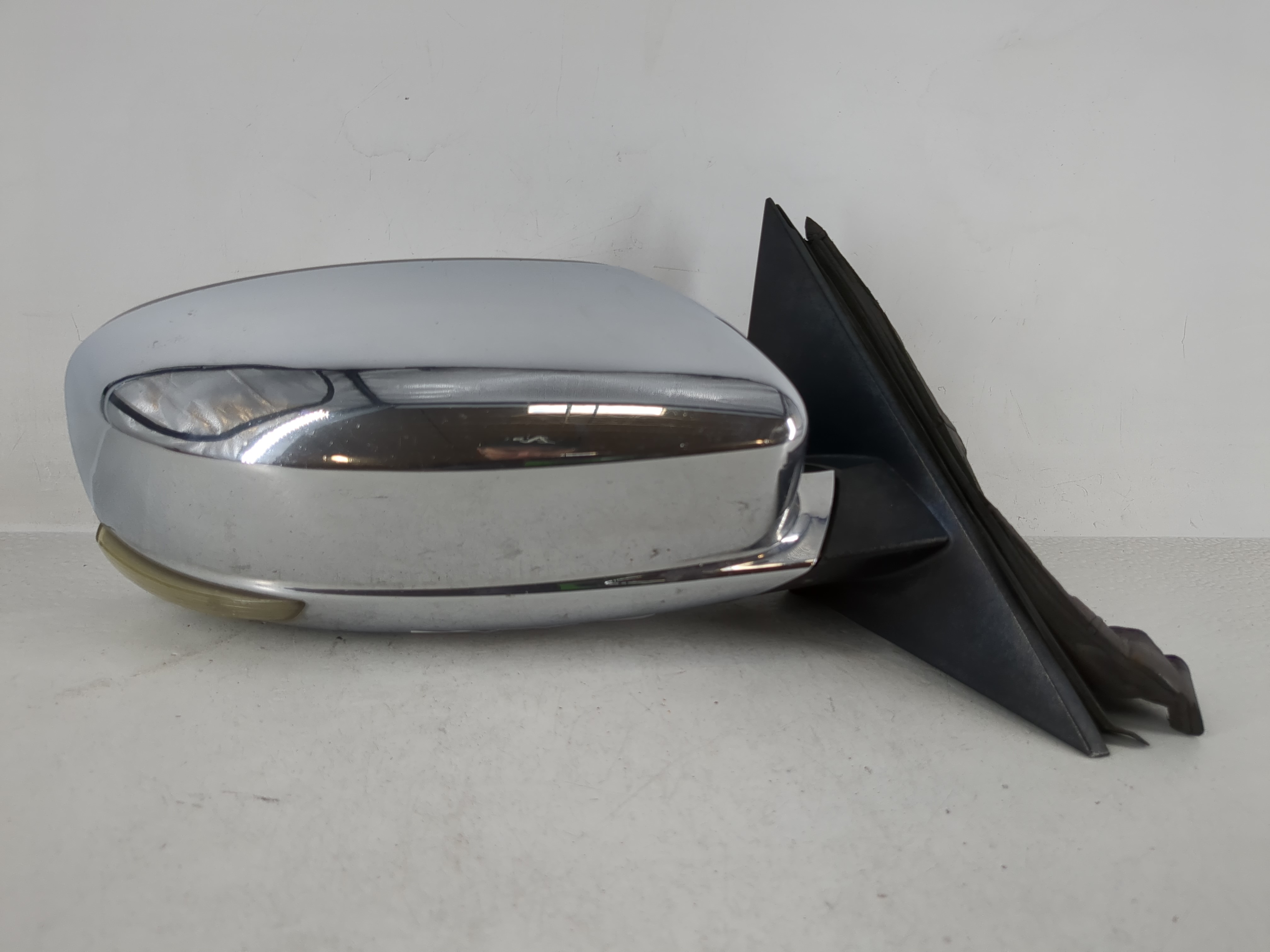 2011-2011 Chrysler 300 Passenger Right Side View Power Door Mirror 1165987 - Oemusedautoparts1.com