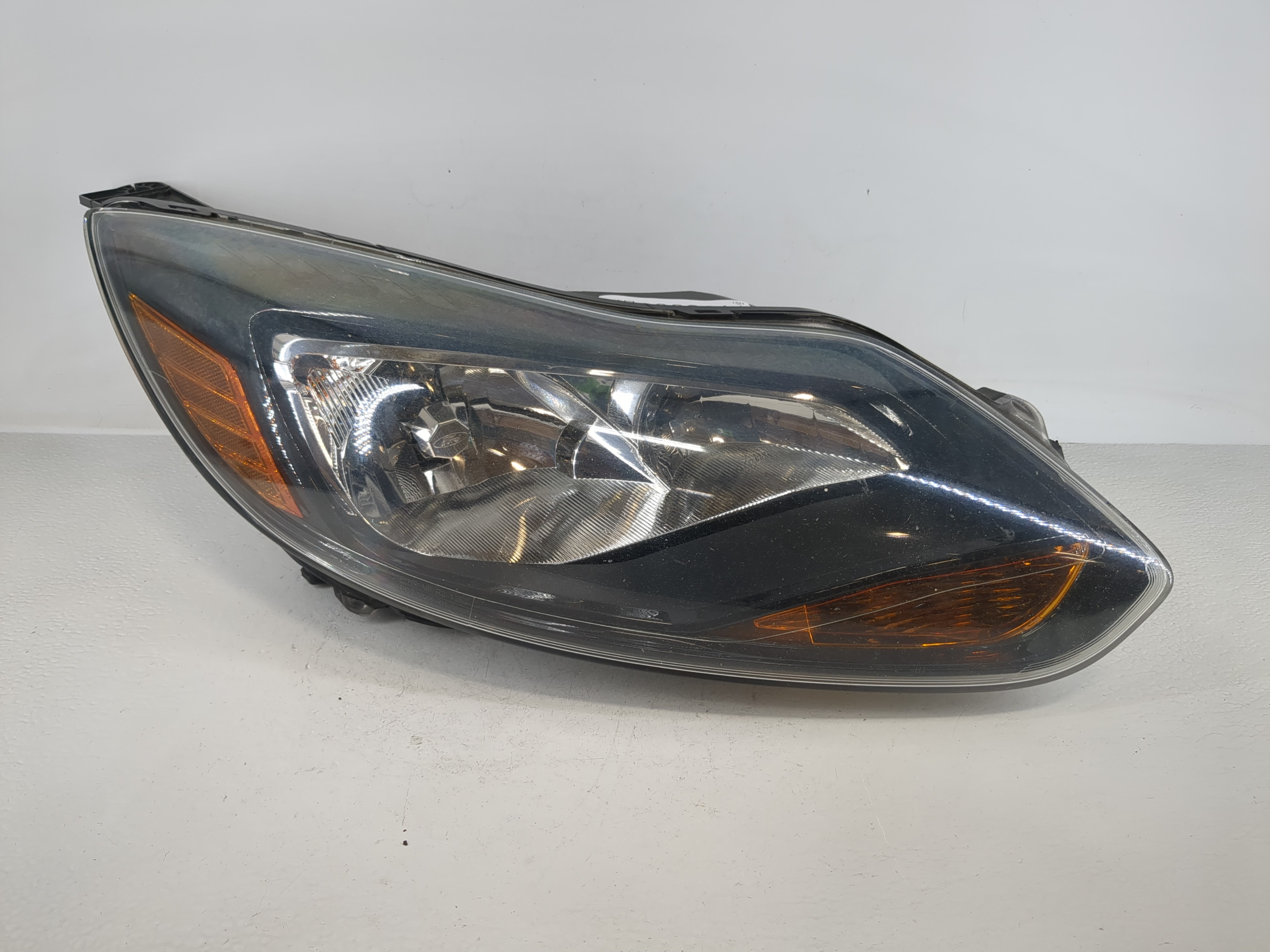 2012-2014 Ford Focus Passenger Right Oem Head Light Headlight Lamp 1166008 - Oemusedautoparts1.com