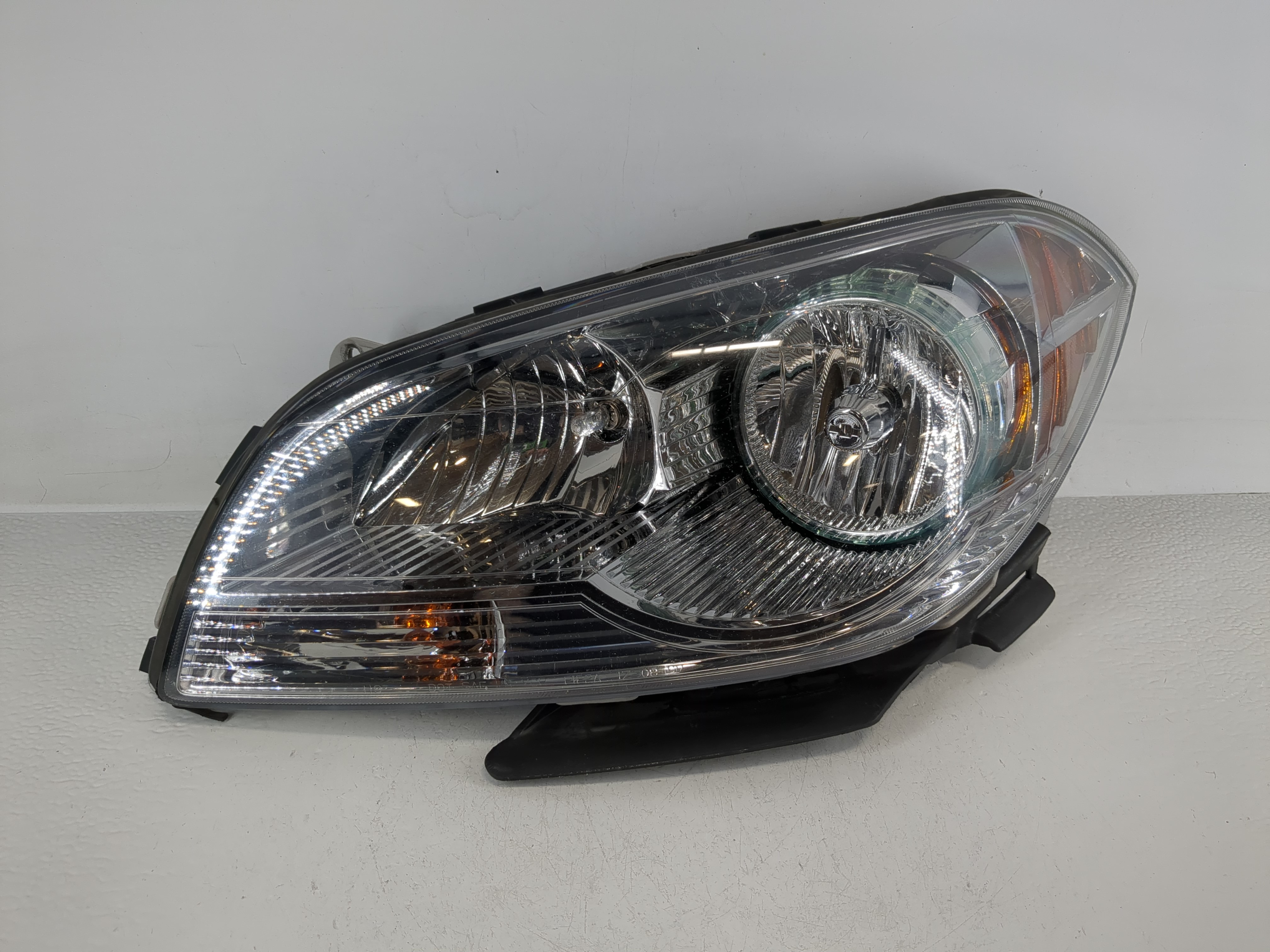 2008-2012 Chevrolet Malibu Driver Left Oem Head Light Headlight Lamp 1166009 - Oemusedautoparts1.com