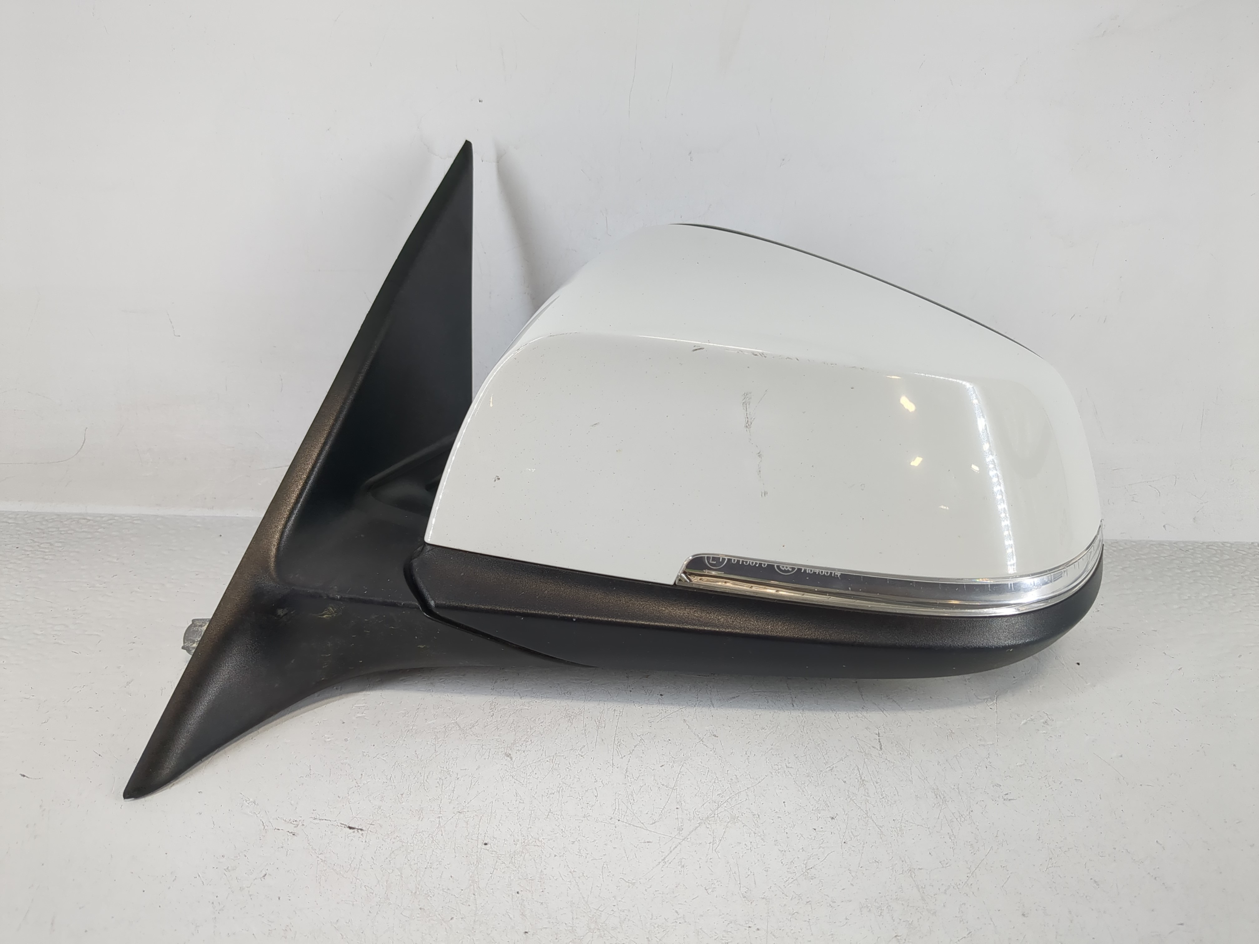 Picture of Bmw 328xi Driver Left Side View Power Door Mirror White 1166055