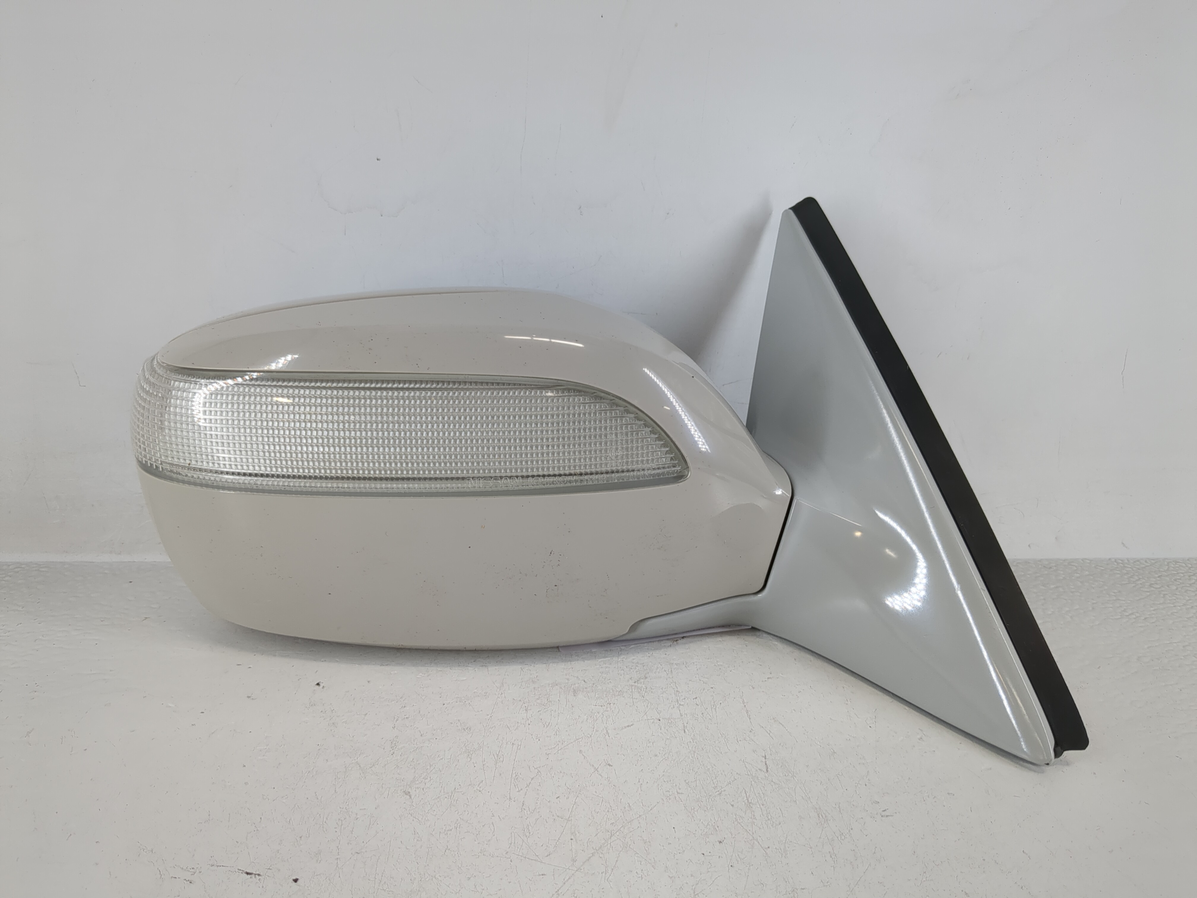 Picture of 2002-2002 Infiniti Q45 Passenger Right Side View Power Door Mirror White 1166076