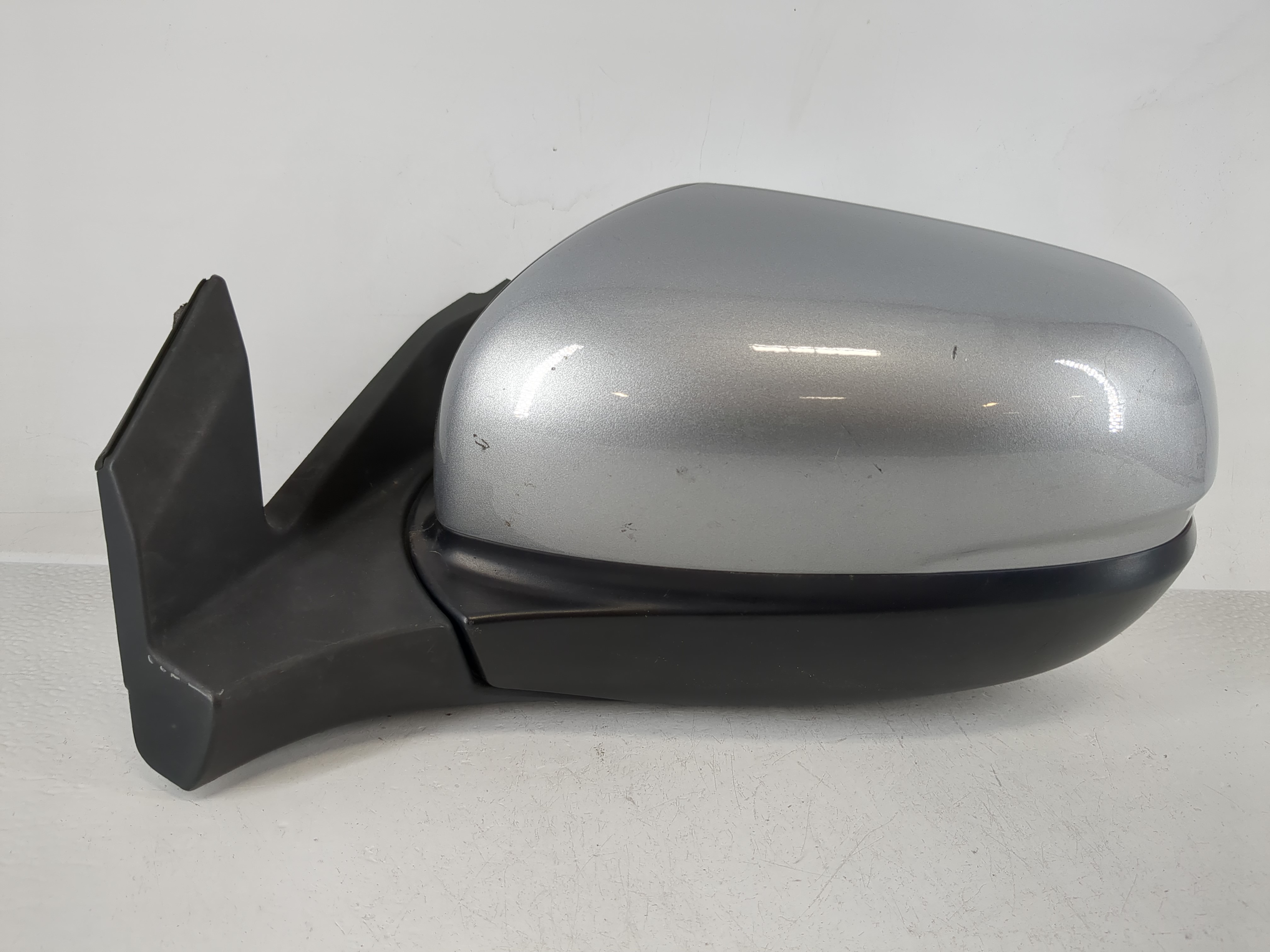 Picture of 2017-2018 Honda Pilot Driver Left Side View Power Door Mirror Silver 1166099
