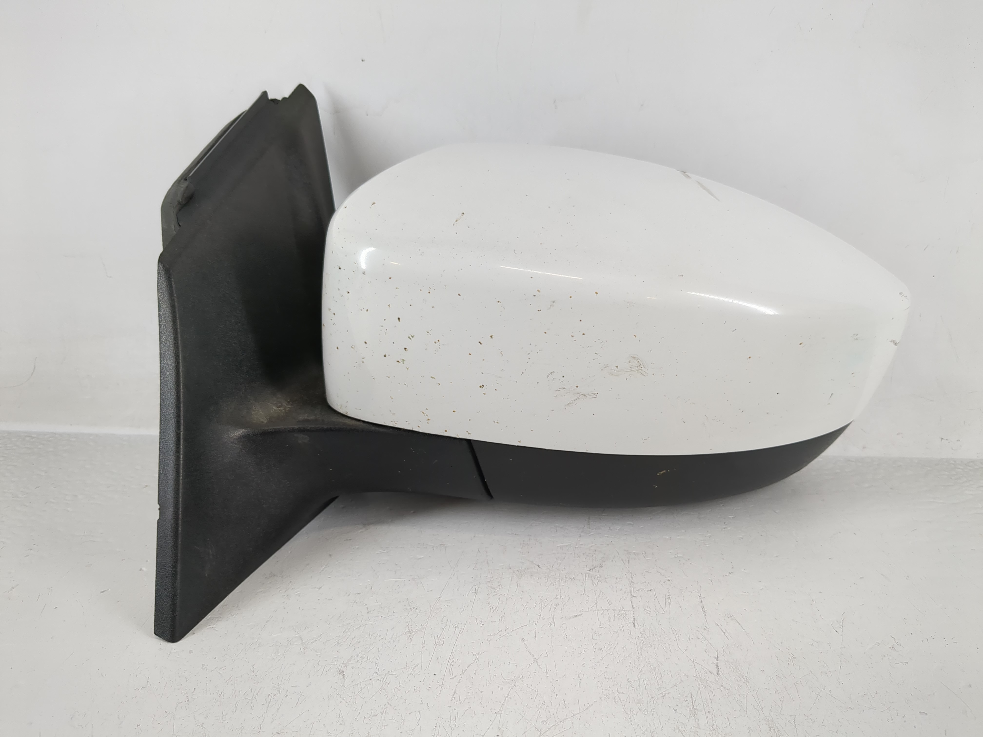 Picture of 2015-2018 Ford Focus Driver Left Side View Power Door Mirror White 1166119