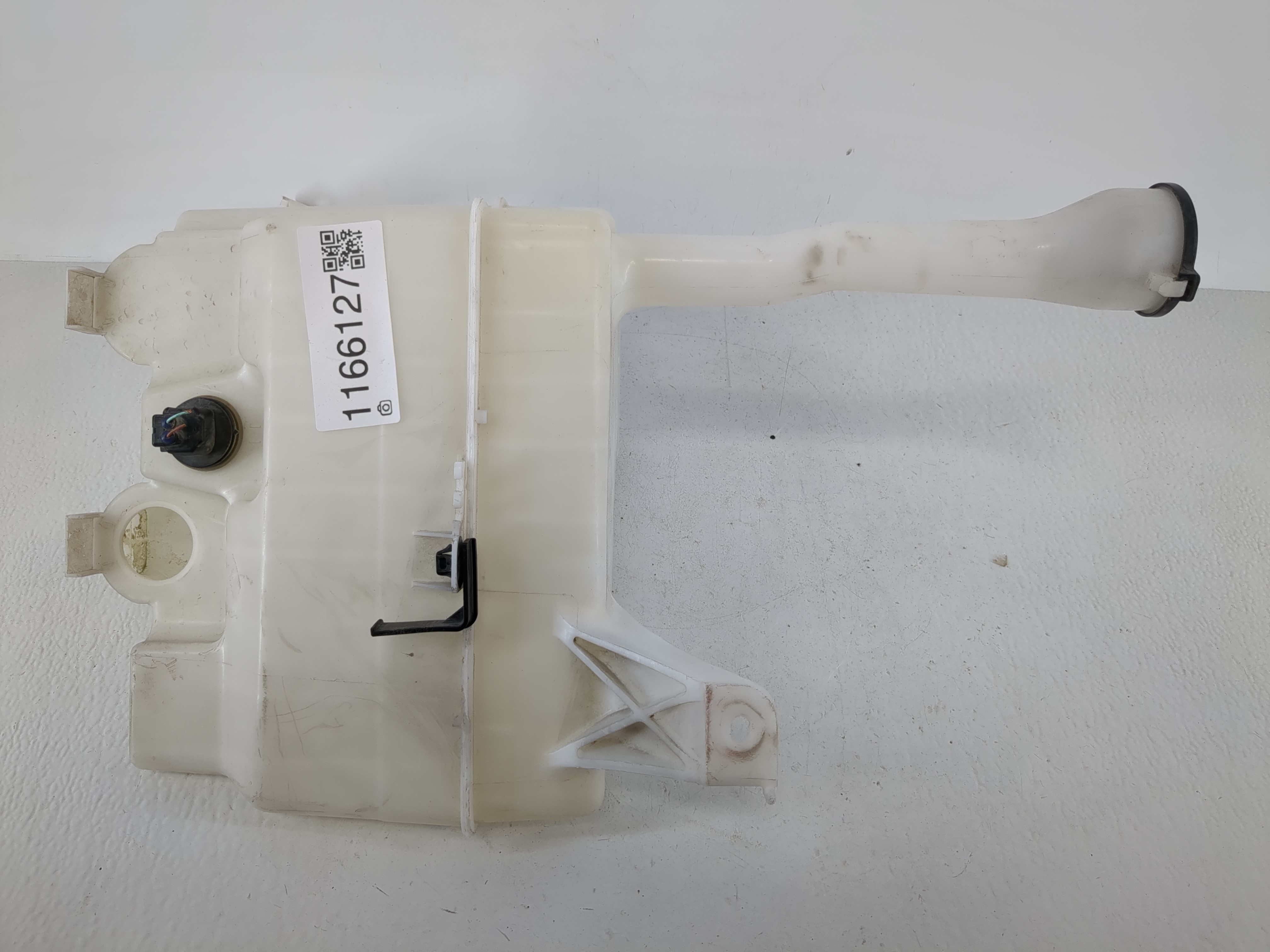 2015-2017 Toyota Camry Windshield Washer Fluid Reservoir Bottle Oem 1166127 - Oemusedautoparts1.com