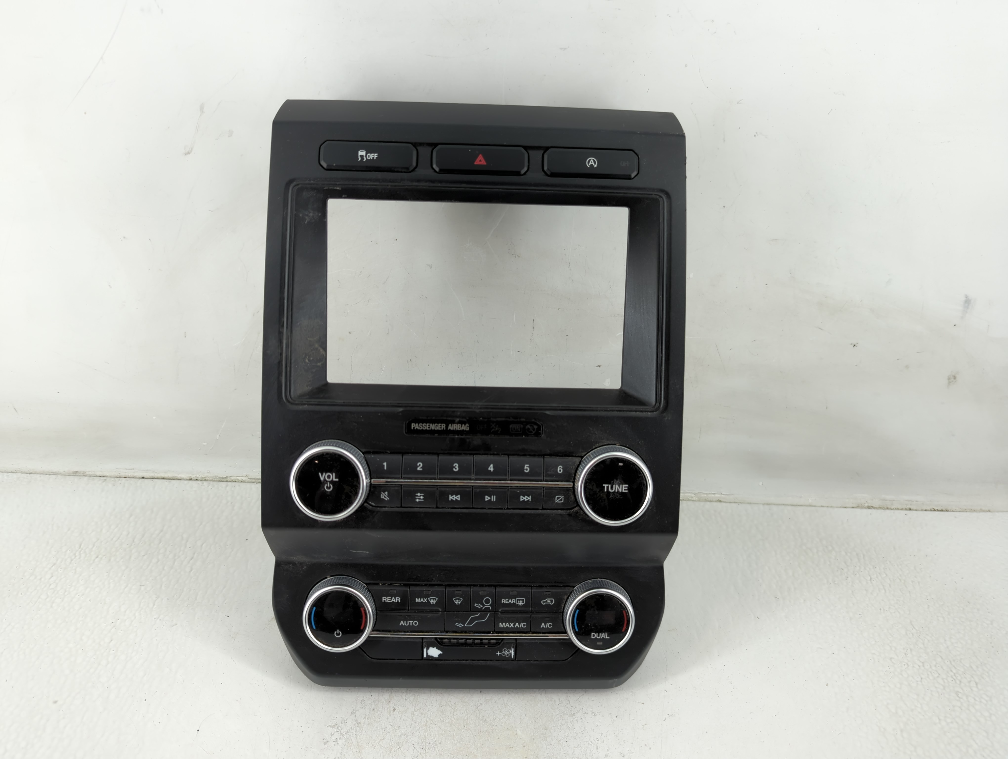 2019-2019 Ford Expedition Am Fm Cd Player Radio Receiver 1166165 - Oemusedautoparts1.com