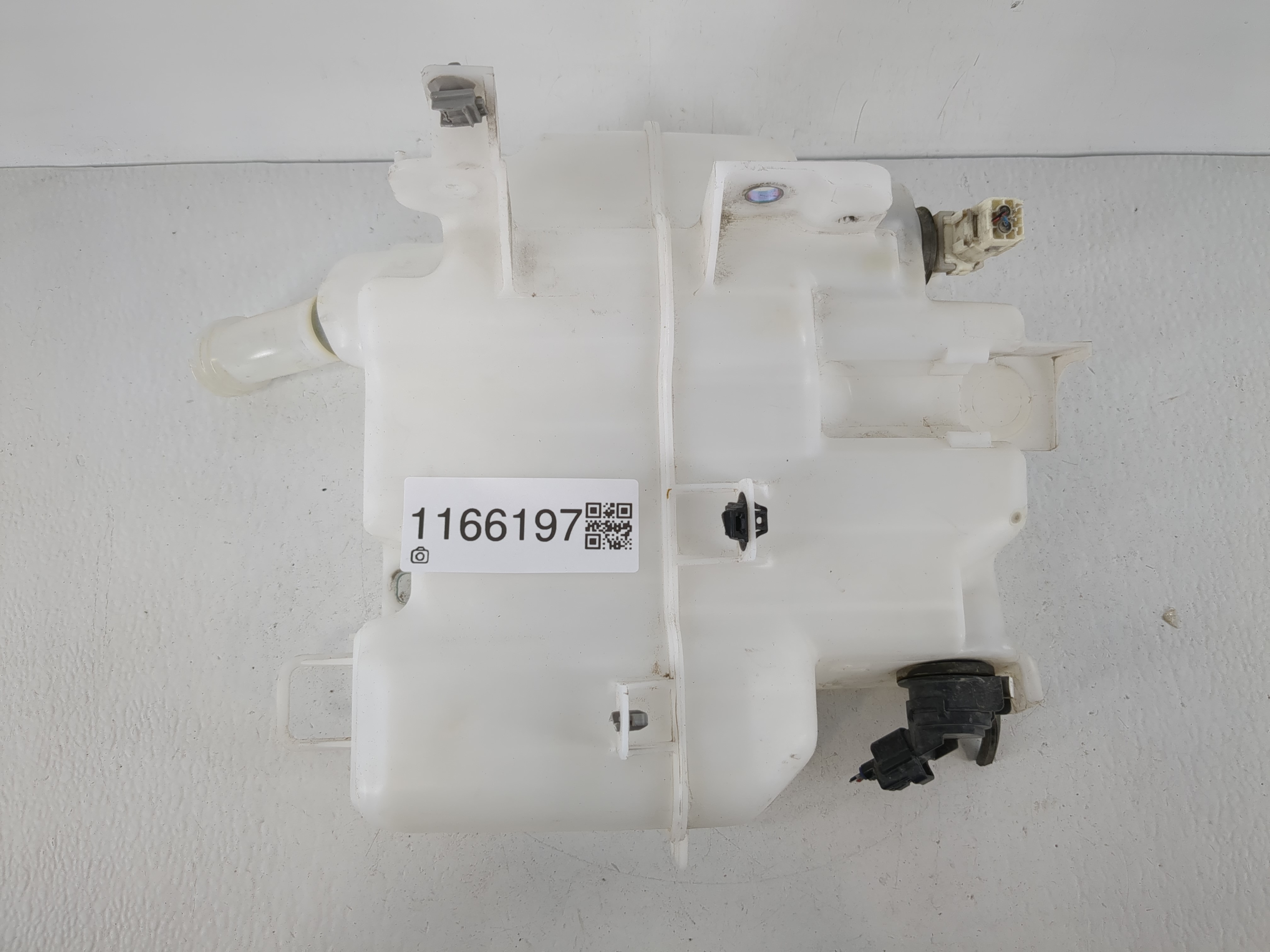 2014-2021 Mazda 6 Windshield Washer Fluid Reservoir Bottle Oem 1166197 - Oemusedautoparts1.com
