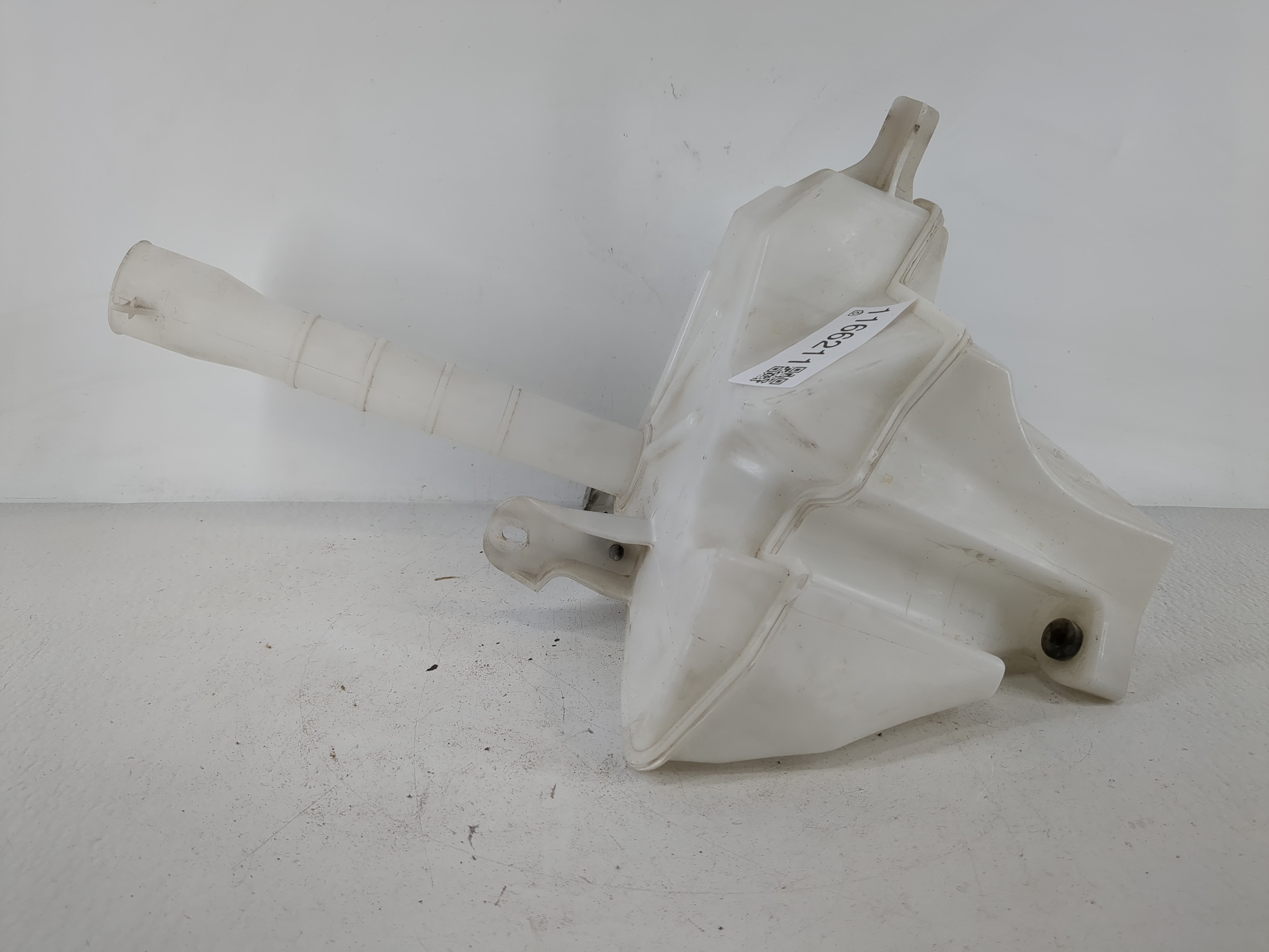 2008-2012 Ford Escape Windshield Washer Fluid Reservoir Bottle Oem 1166211 - Oemusedautoparts1.com